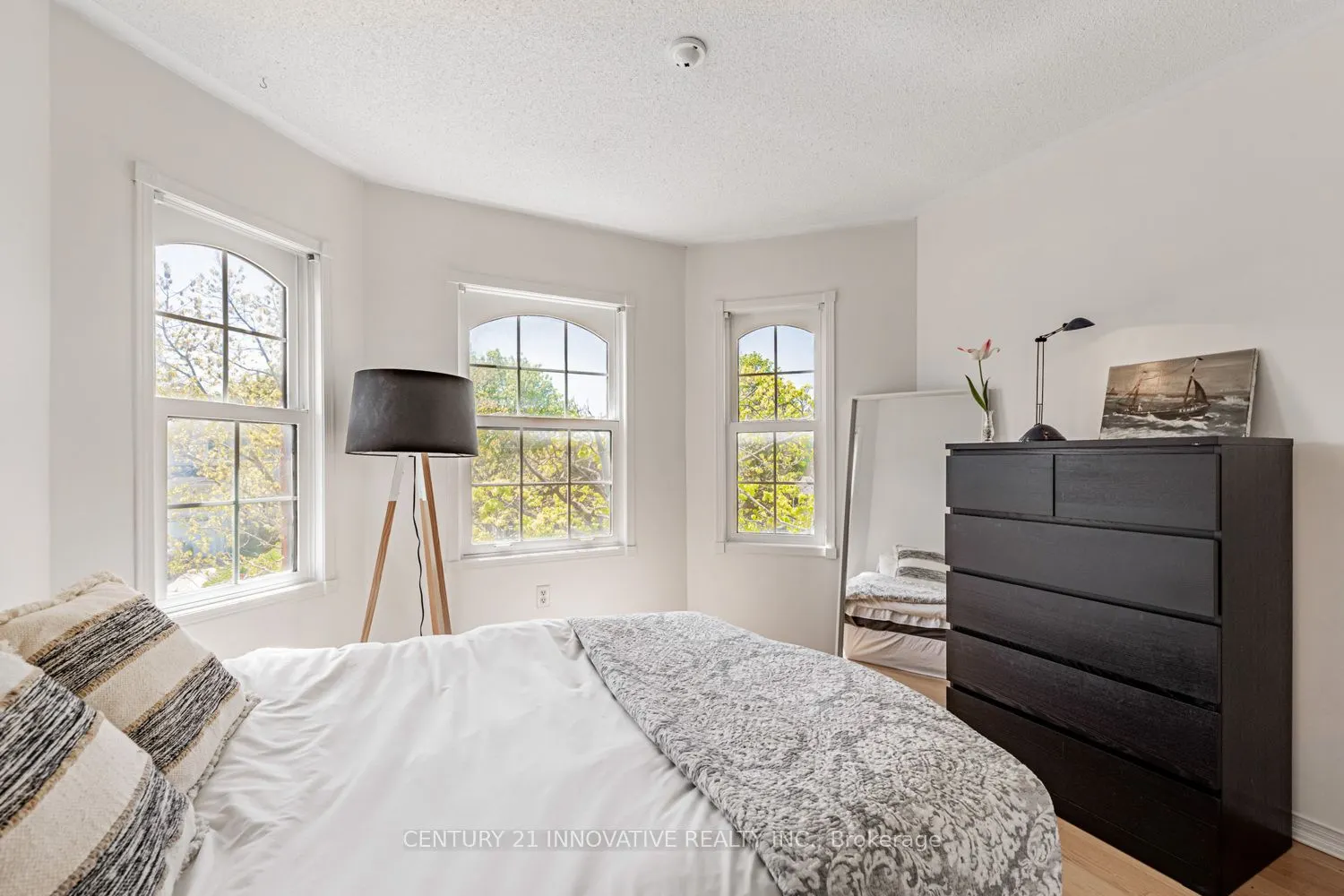 4 Blackfriar Avenue