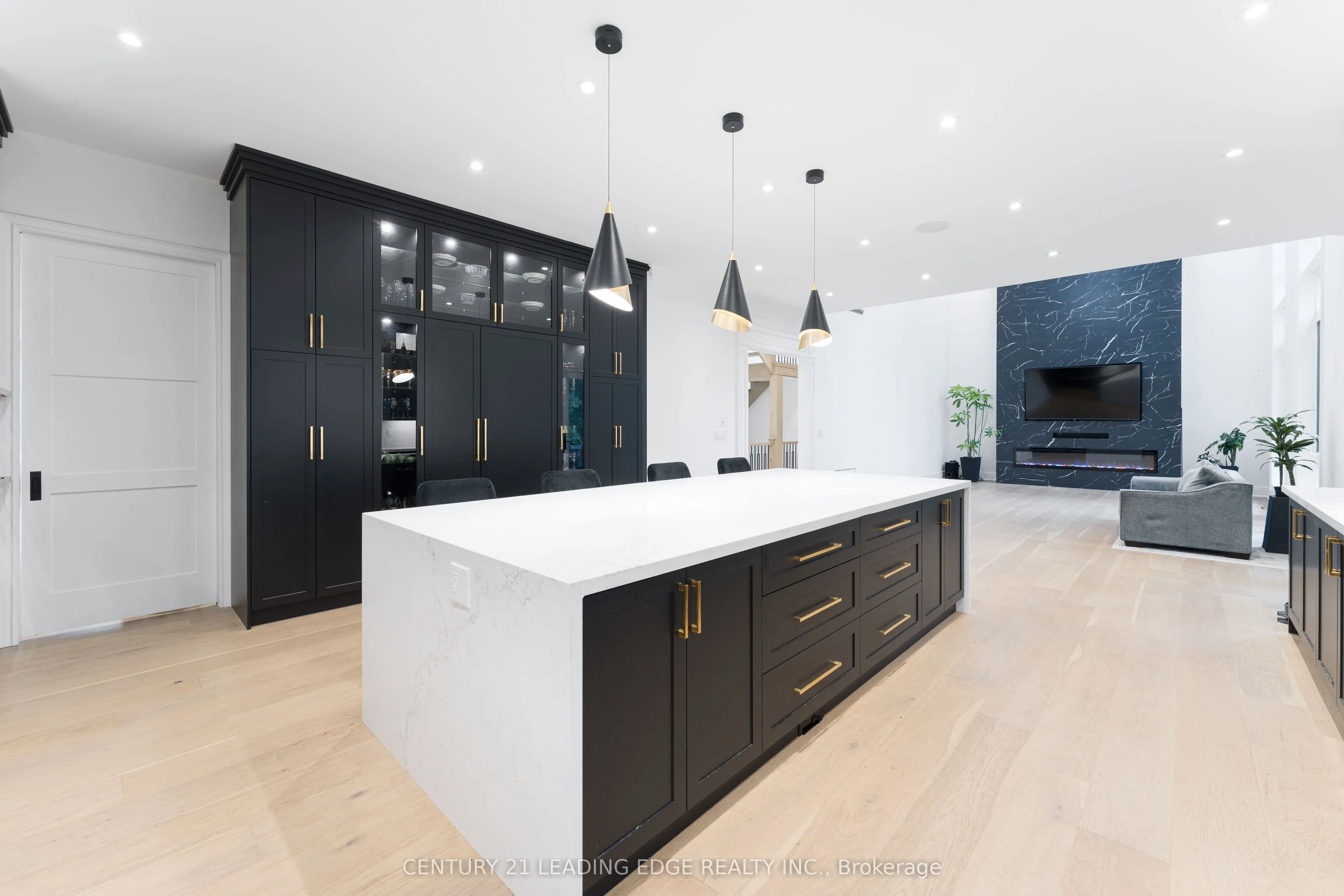 3995 Ellesmere Road