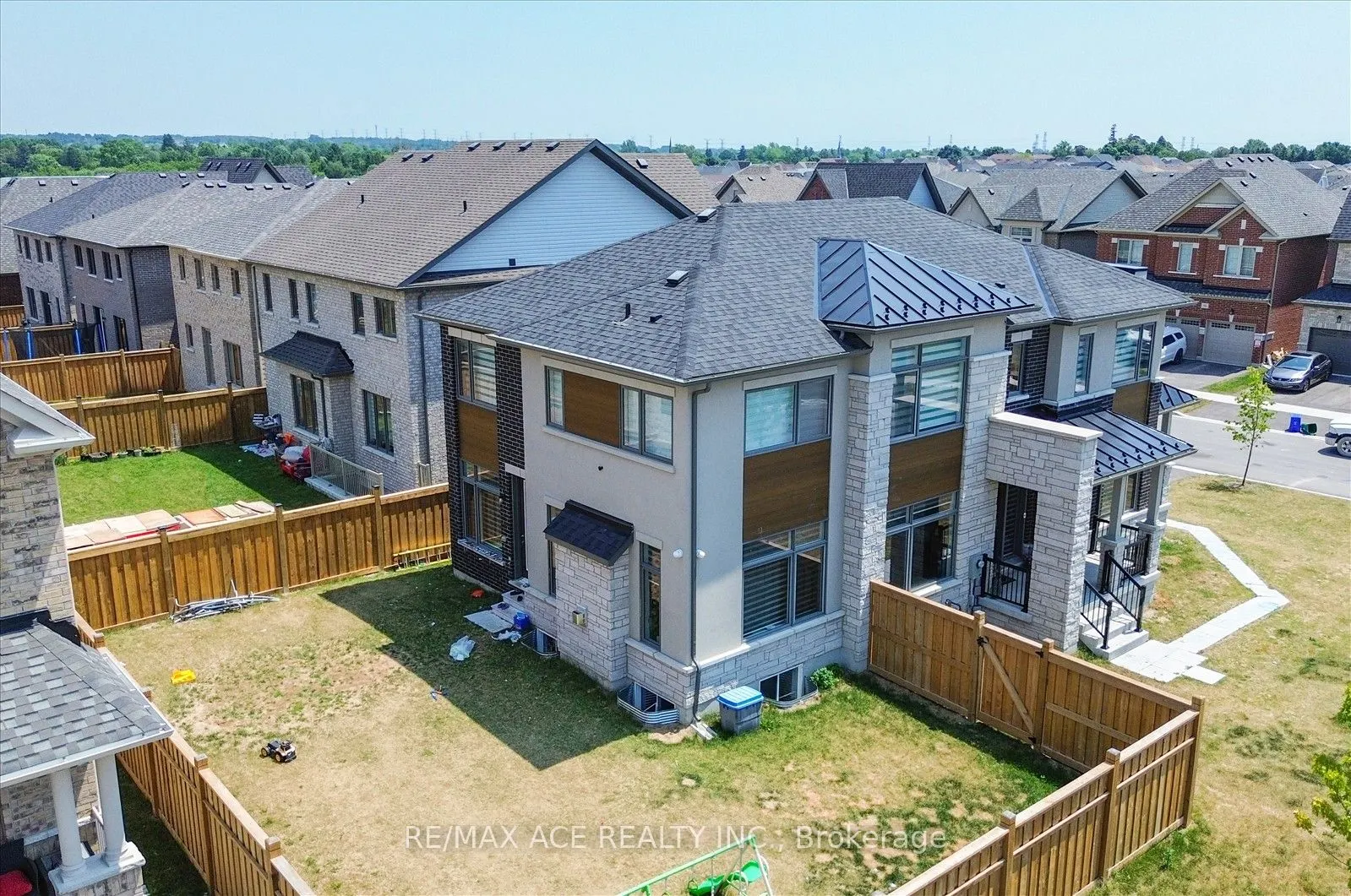 63 Wamsley Crescent