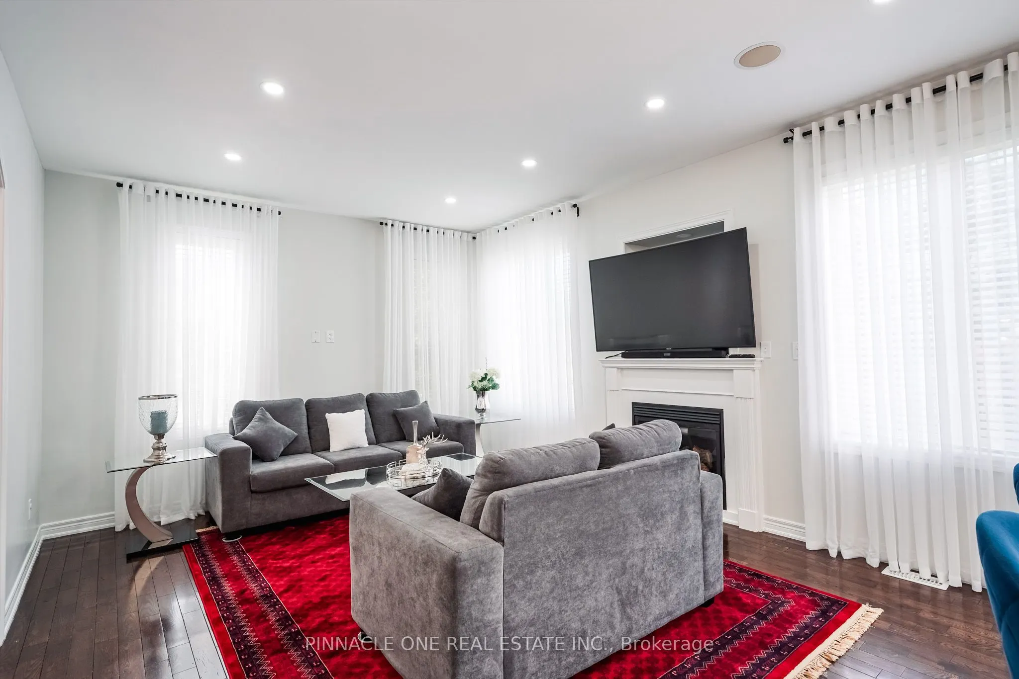 2 Marriner Crescent