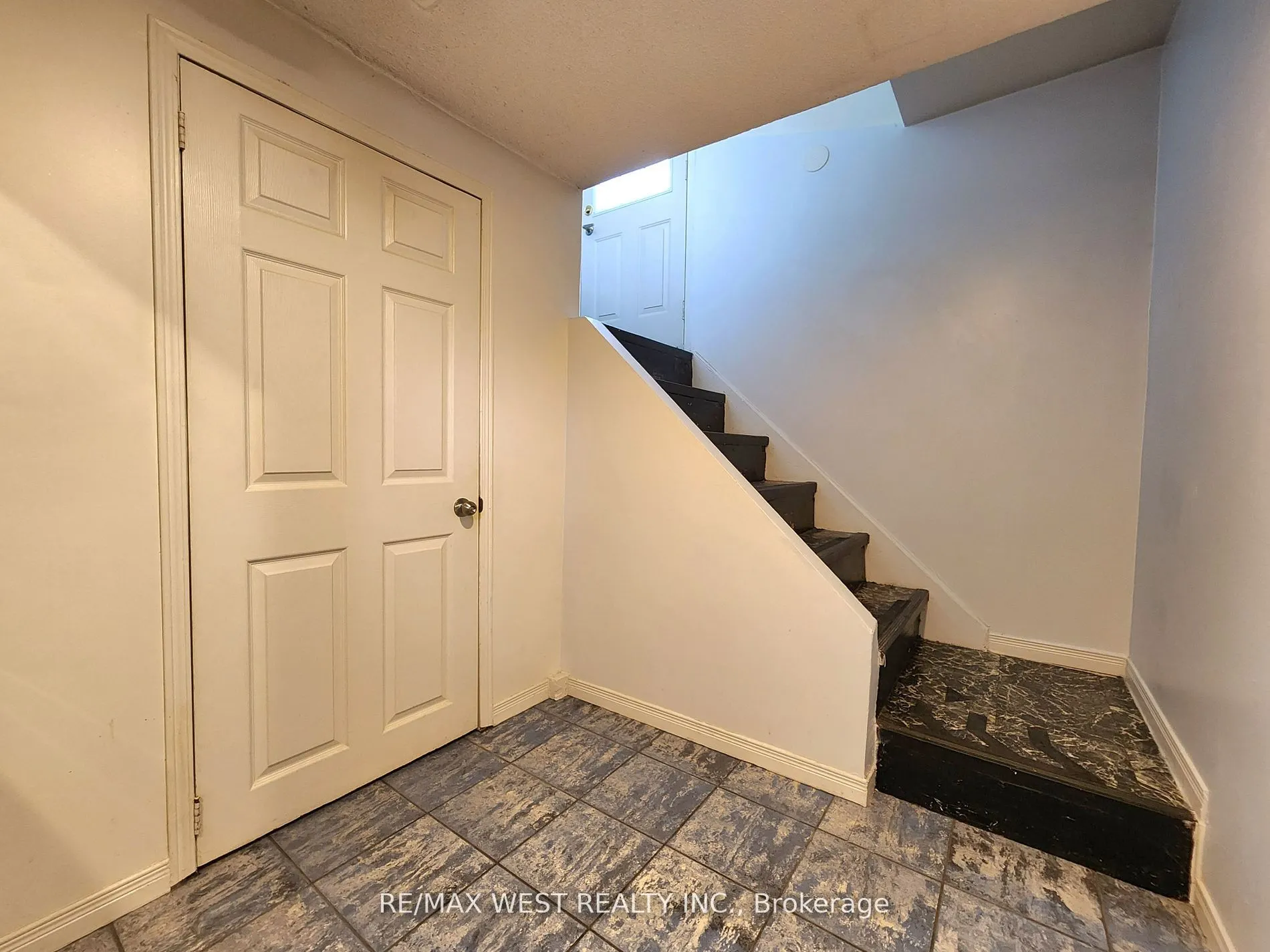 5 Cora Crescent, #Bsmt