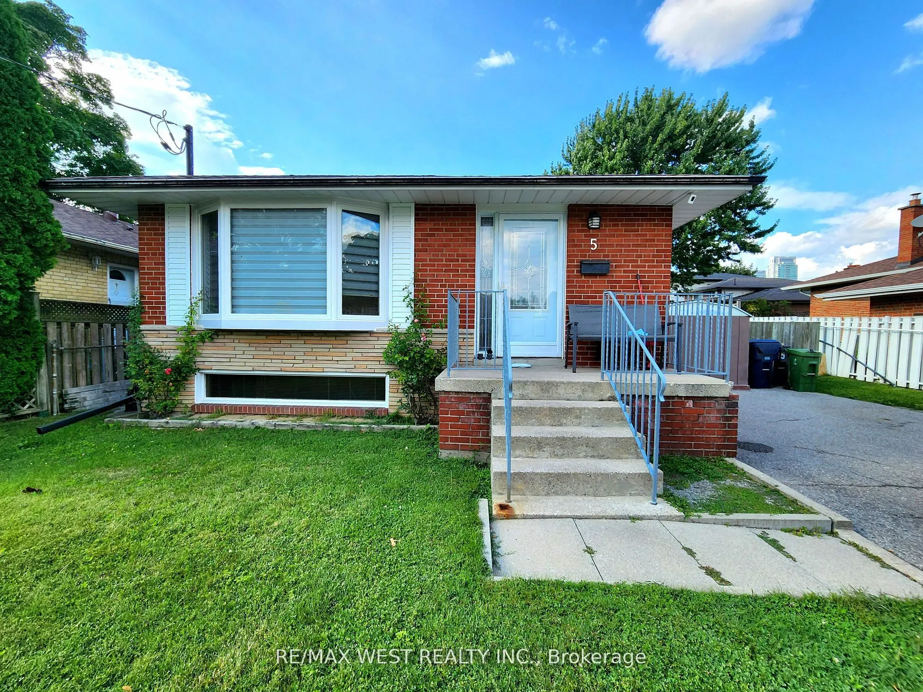 5 Cora Crescent, #Bsmt