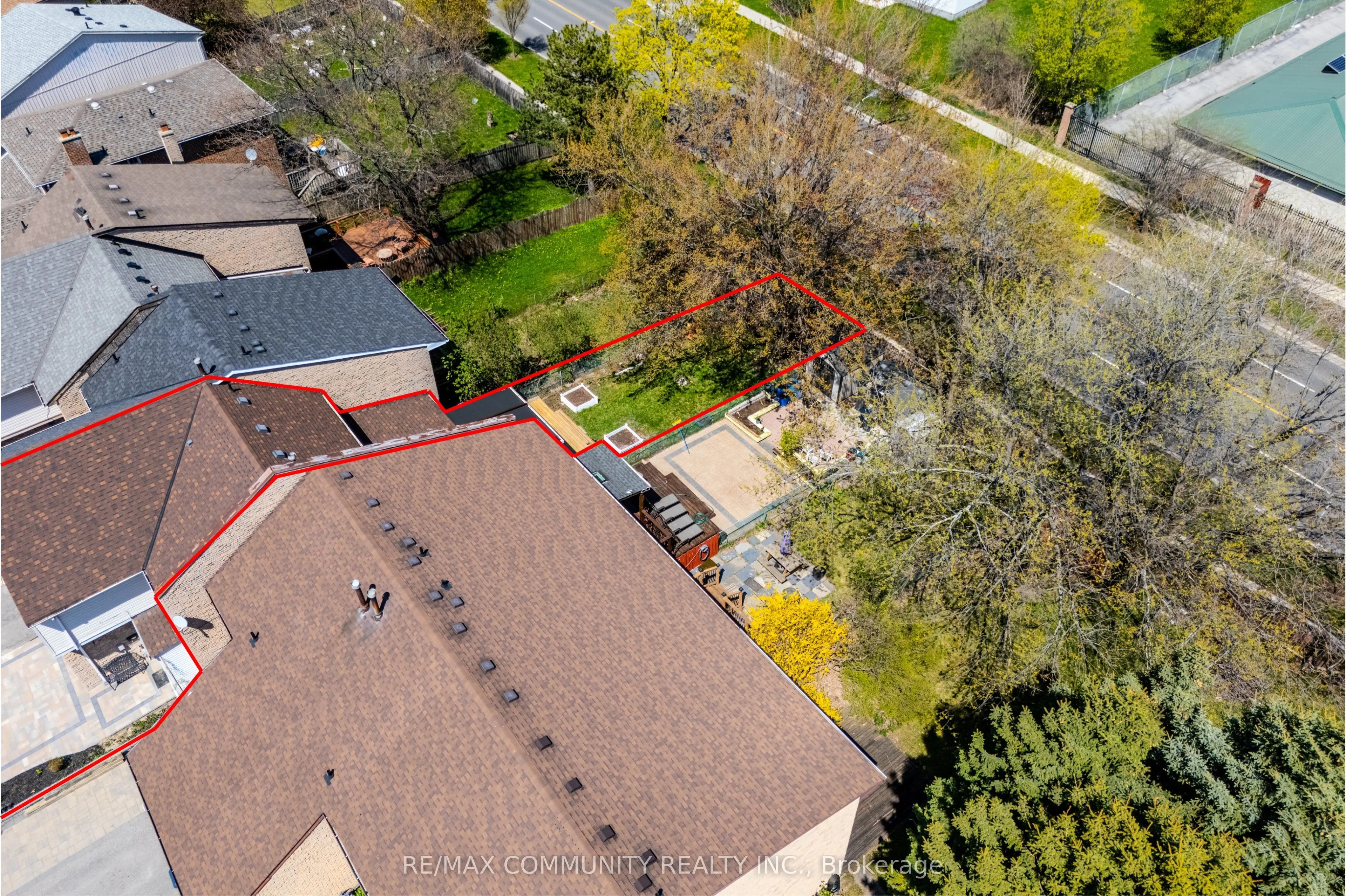 71 Buckhurst Crescent