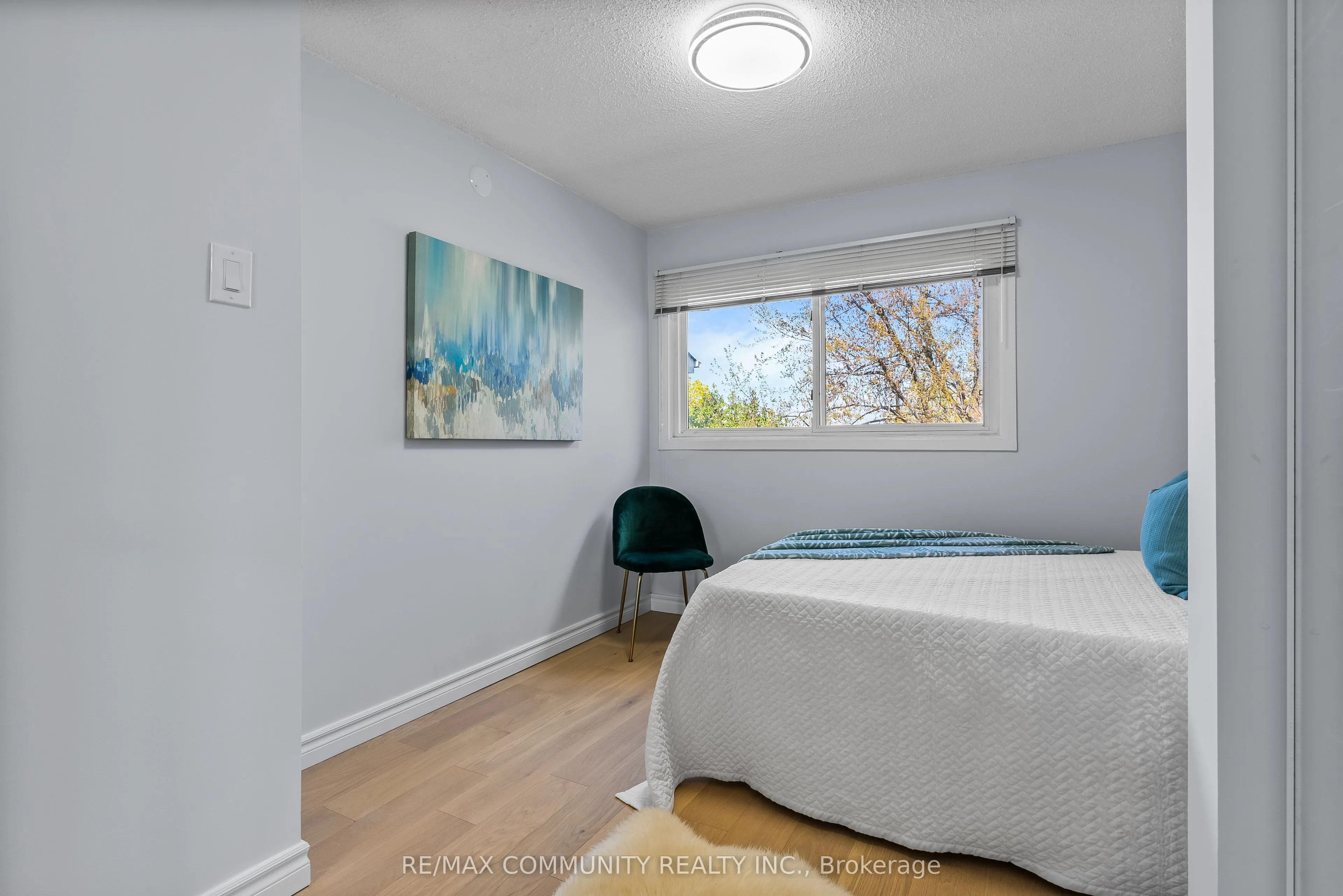 71 Buckhurst Crescent