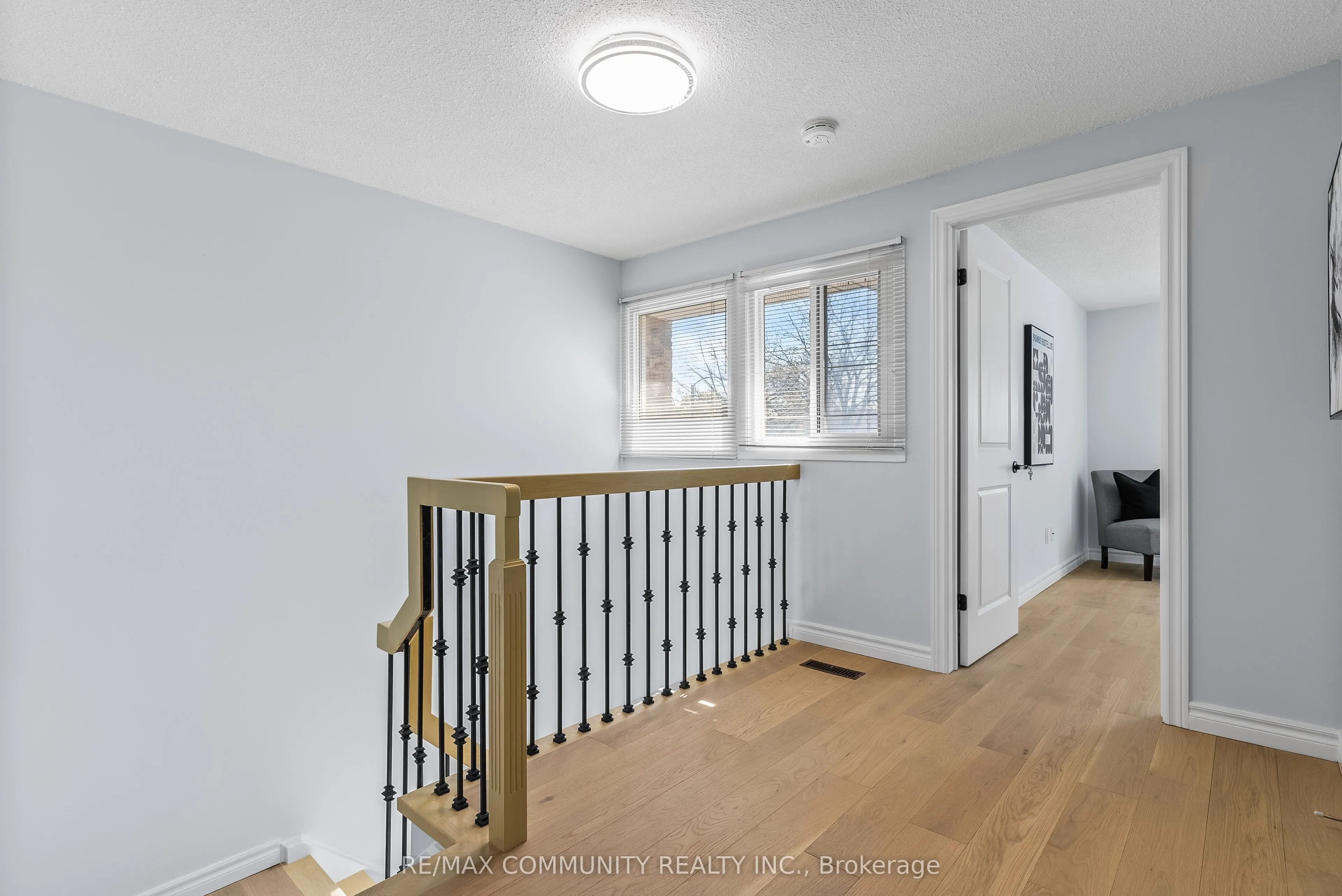 71 Buckhurst Crescent