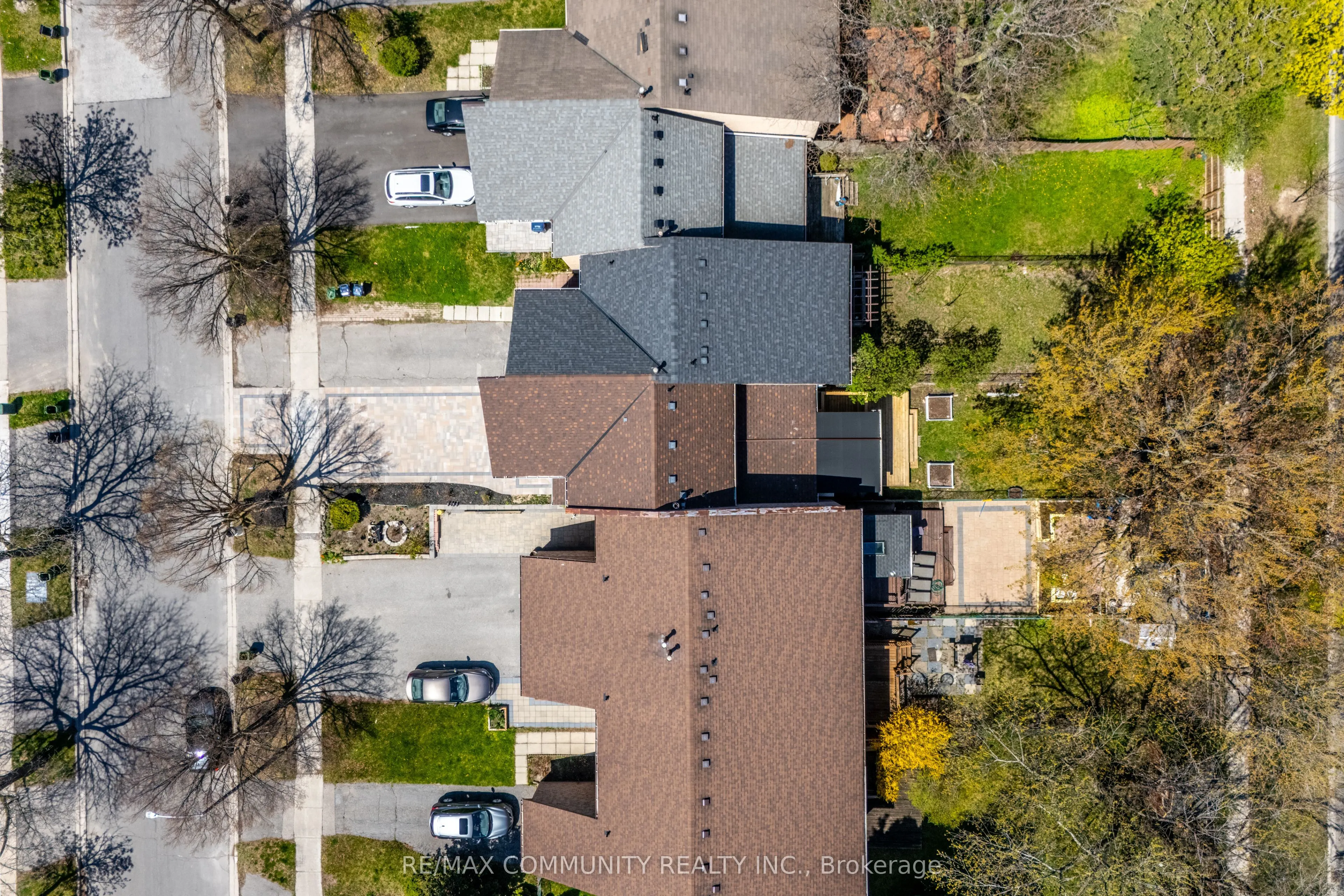 71 Buckhurst Crescent
