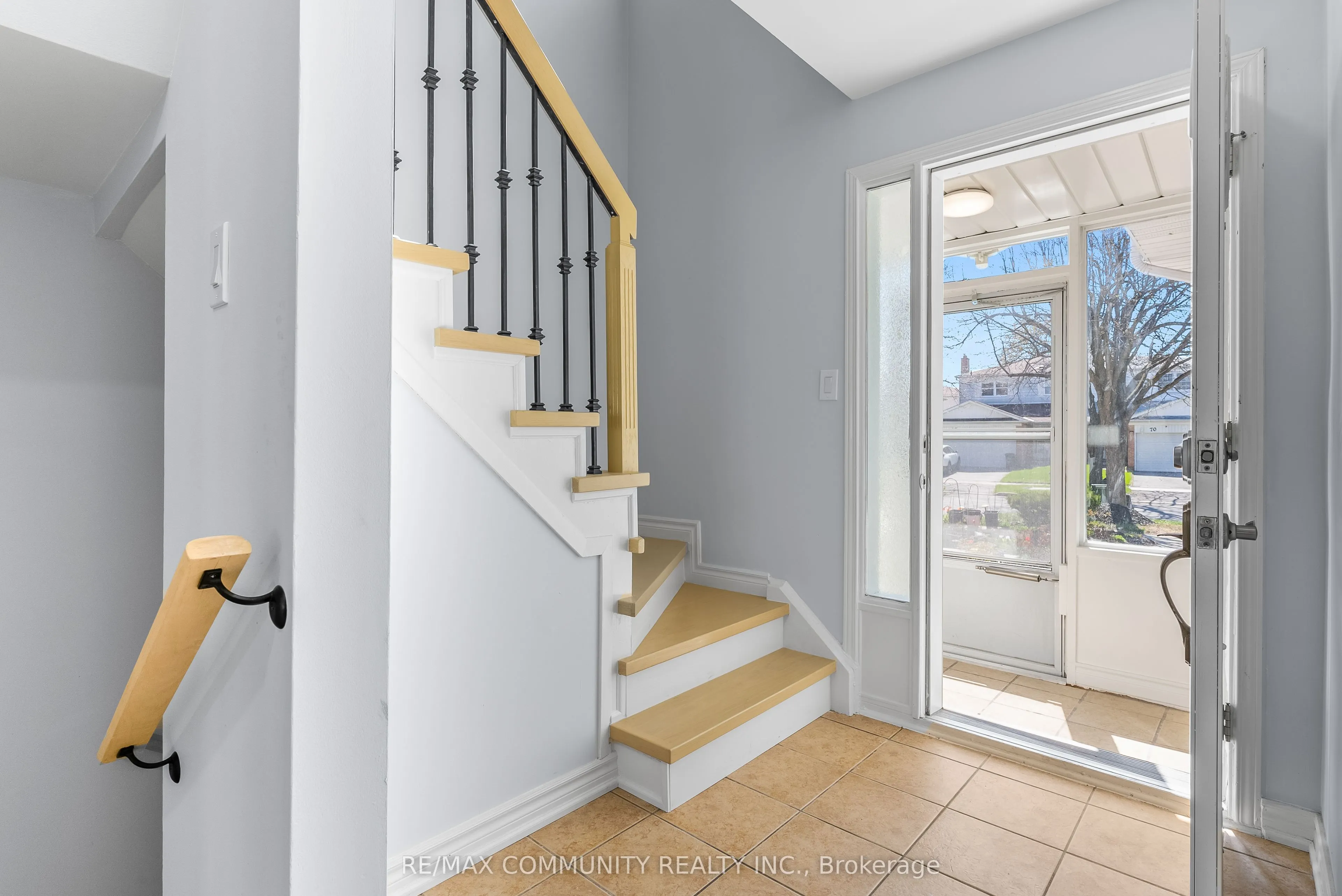71 Buckhurst Crescent