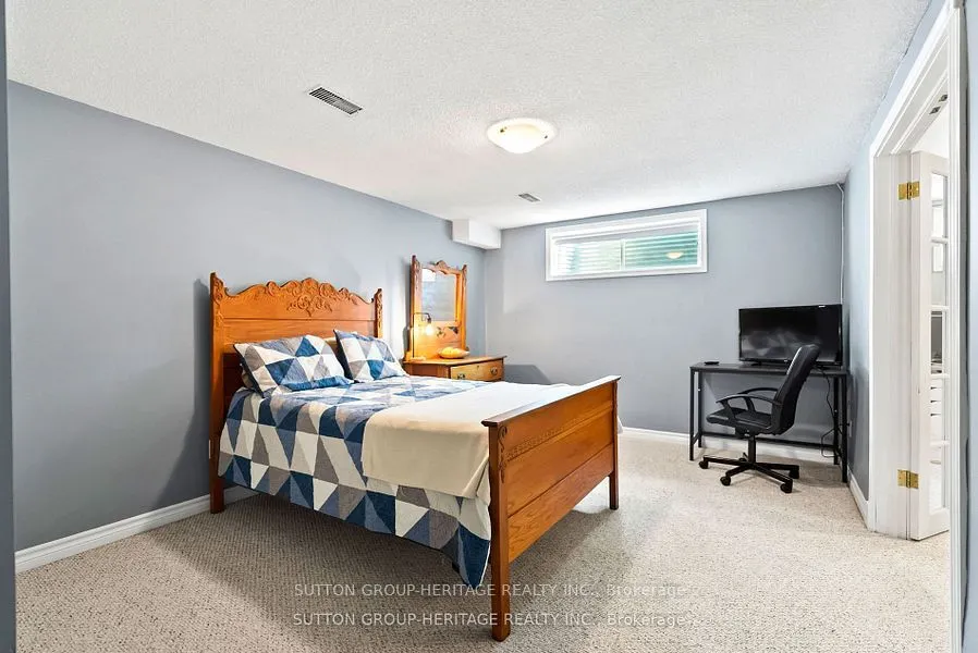 232 Kensington Crescent