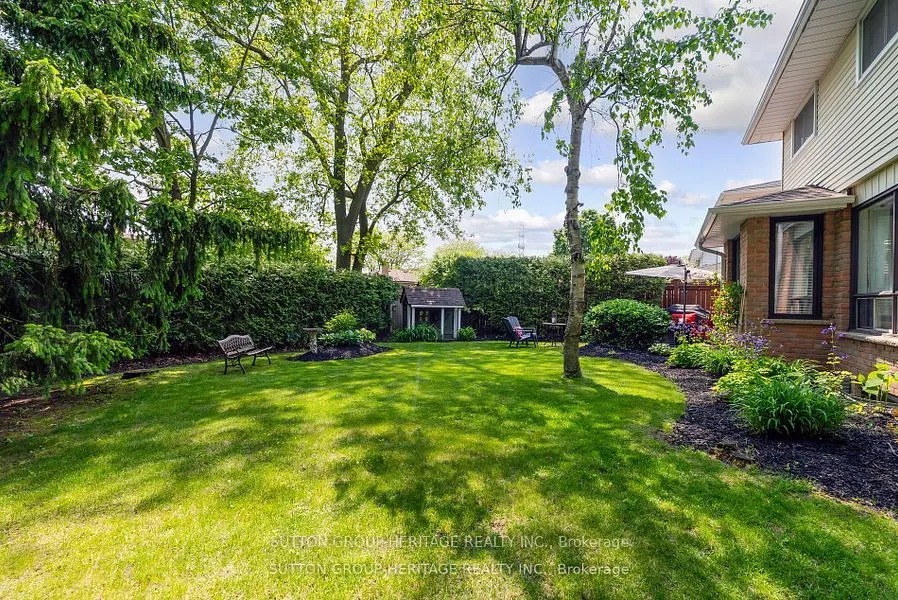 232 Kensington Crescent
