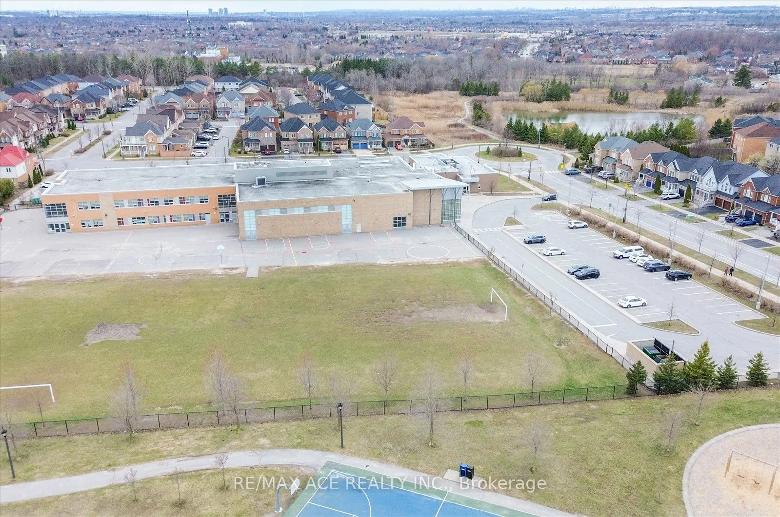 11 Middlecote Drive