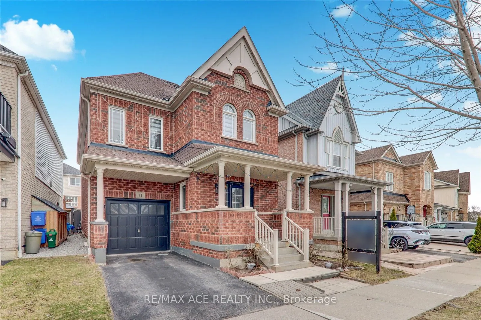 11 Middlecote Drive