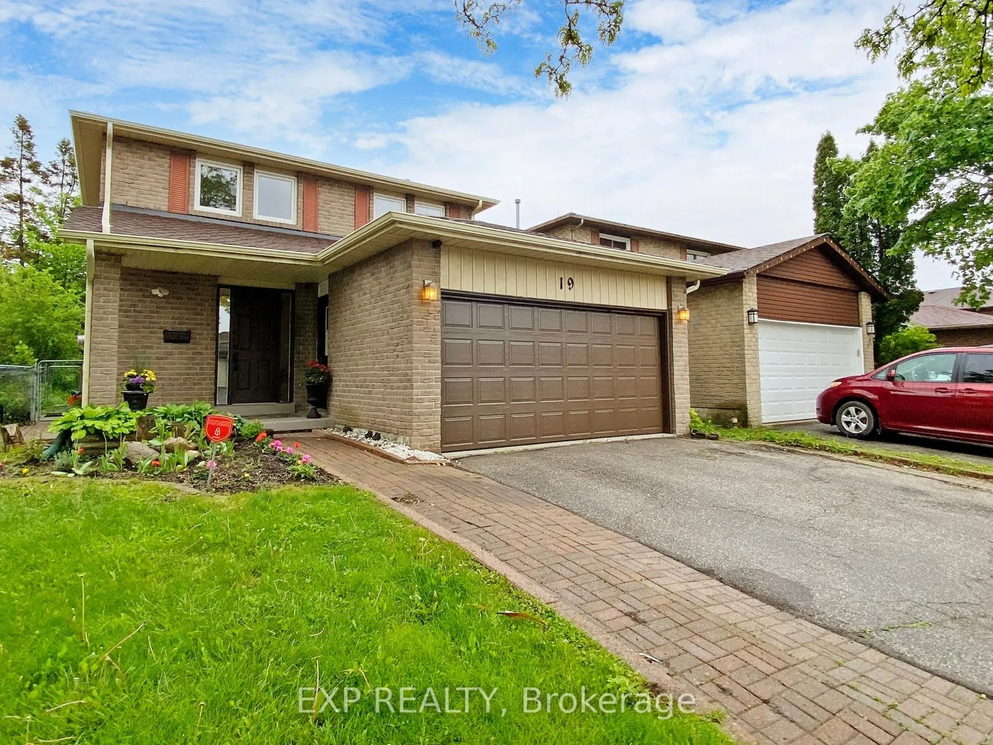 19 Kenscott Road