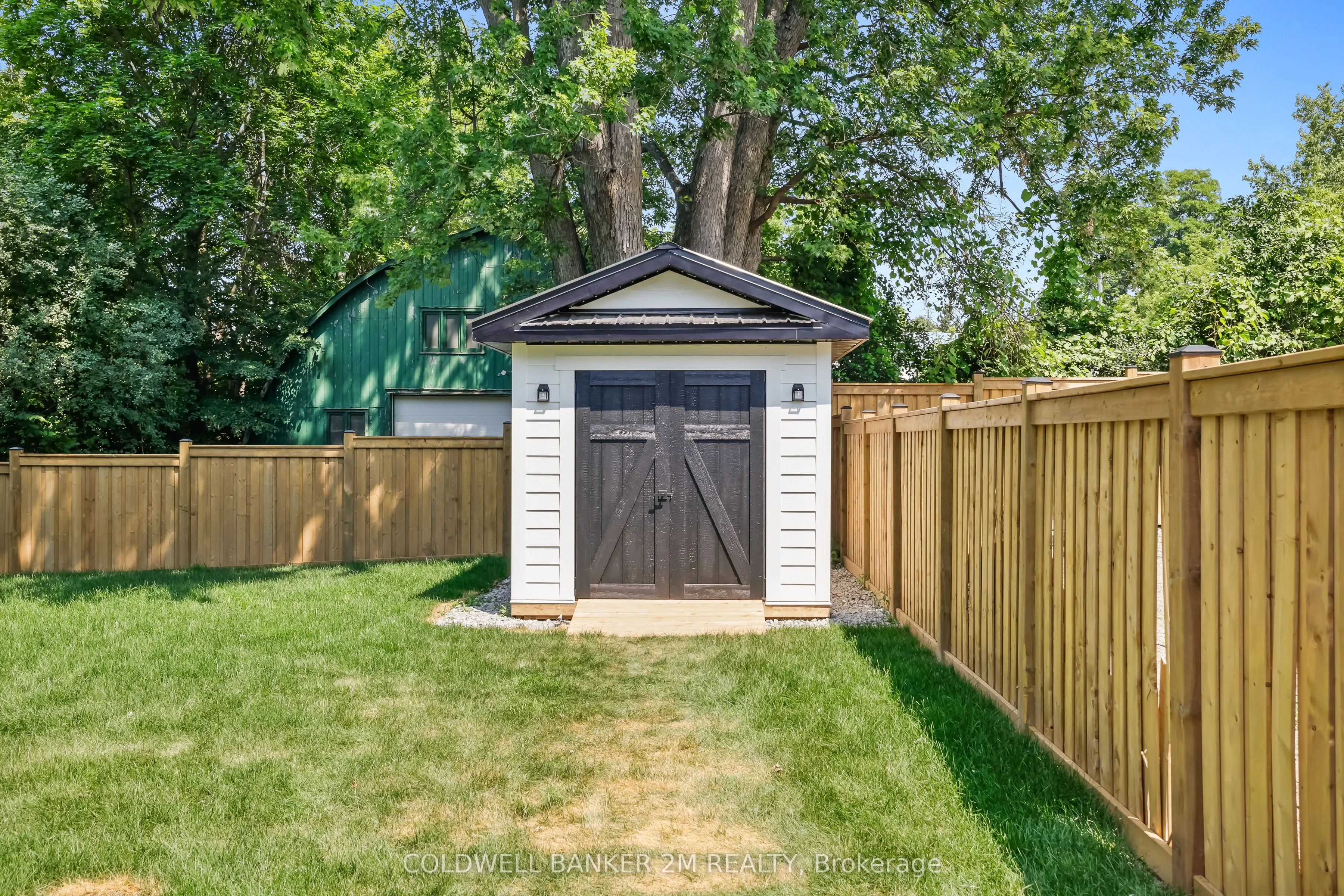128 Buckingham Avenue