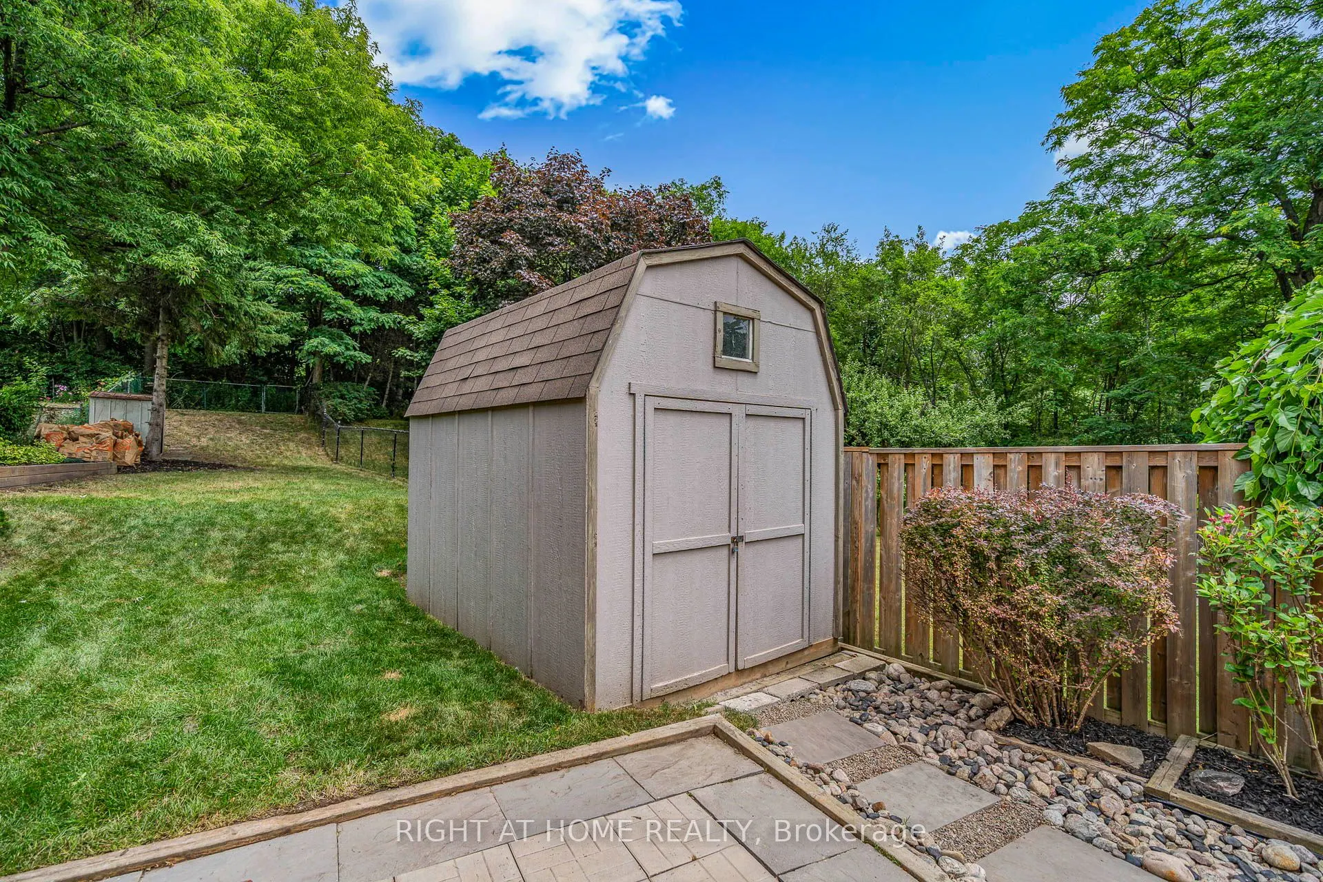 55 Midland Avenue