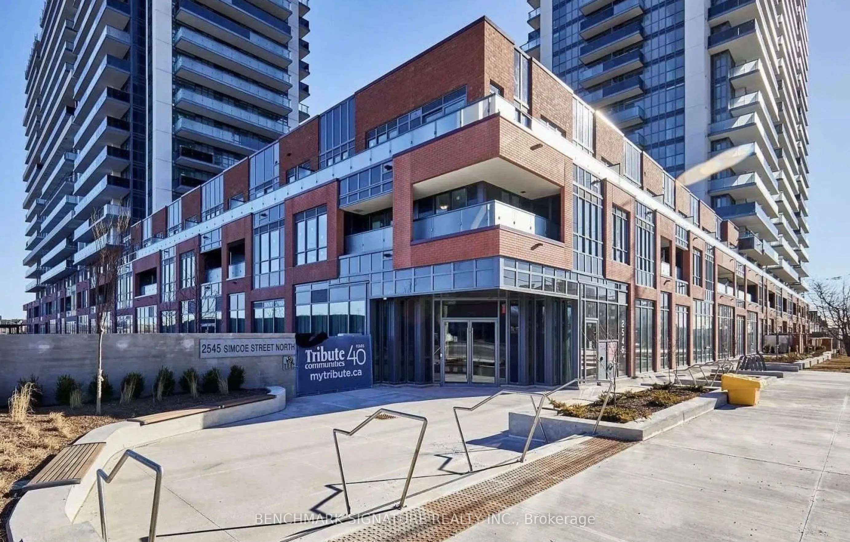 2545 Simcoe Street N, #2318
