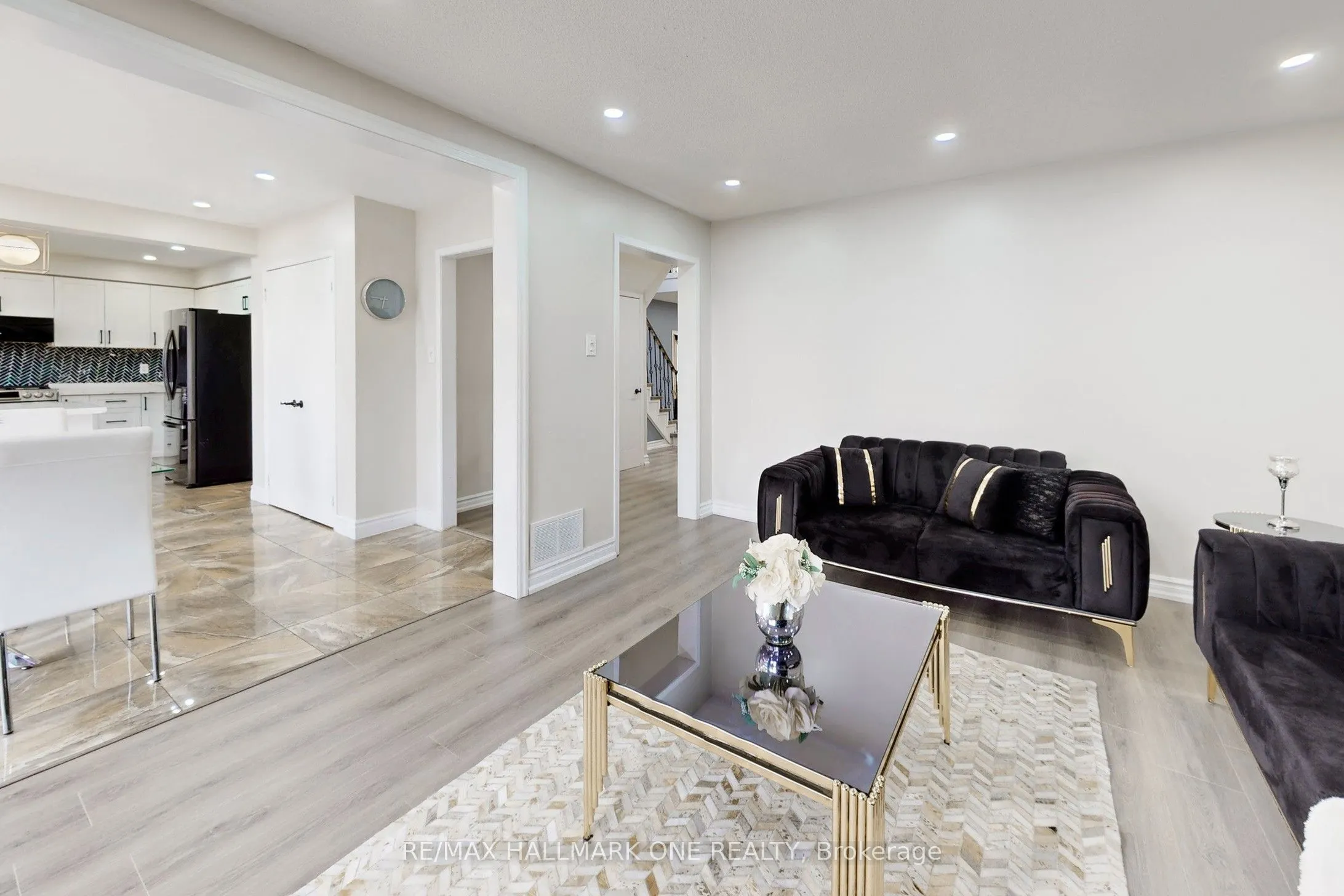 981 Deer Valley Drive