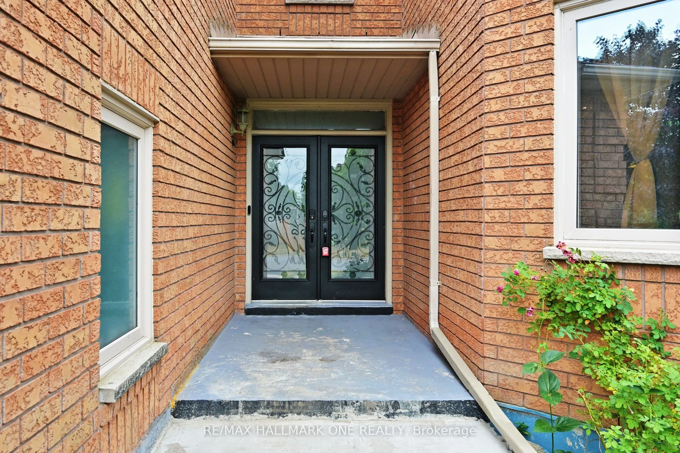 981 Deer Valley Drive