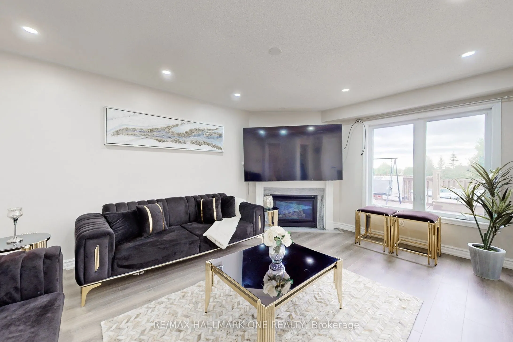 981 Deer Valley Drive