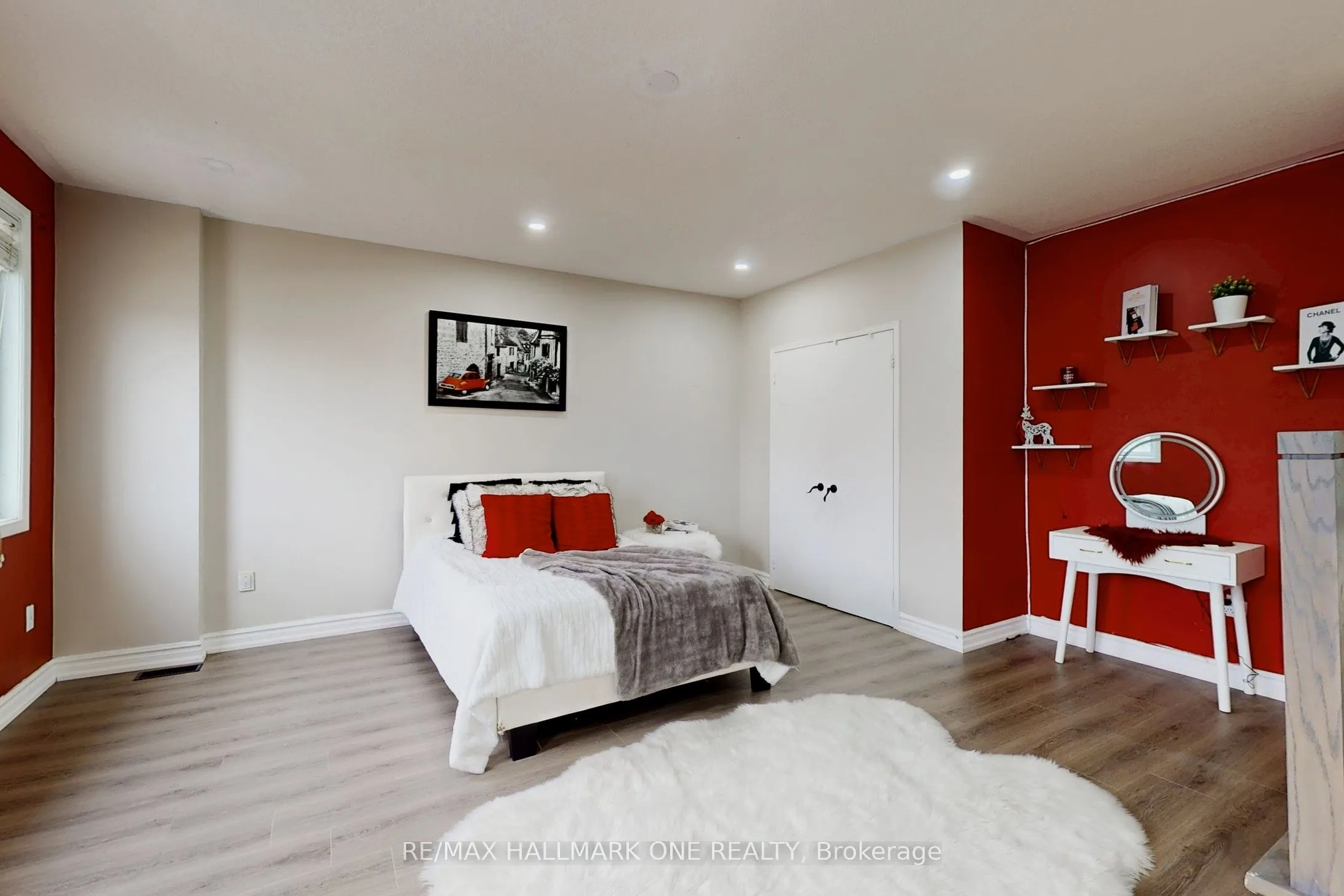 981 Deer Valley Drive