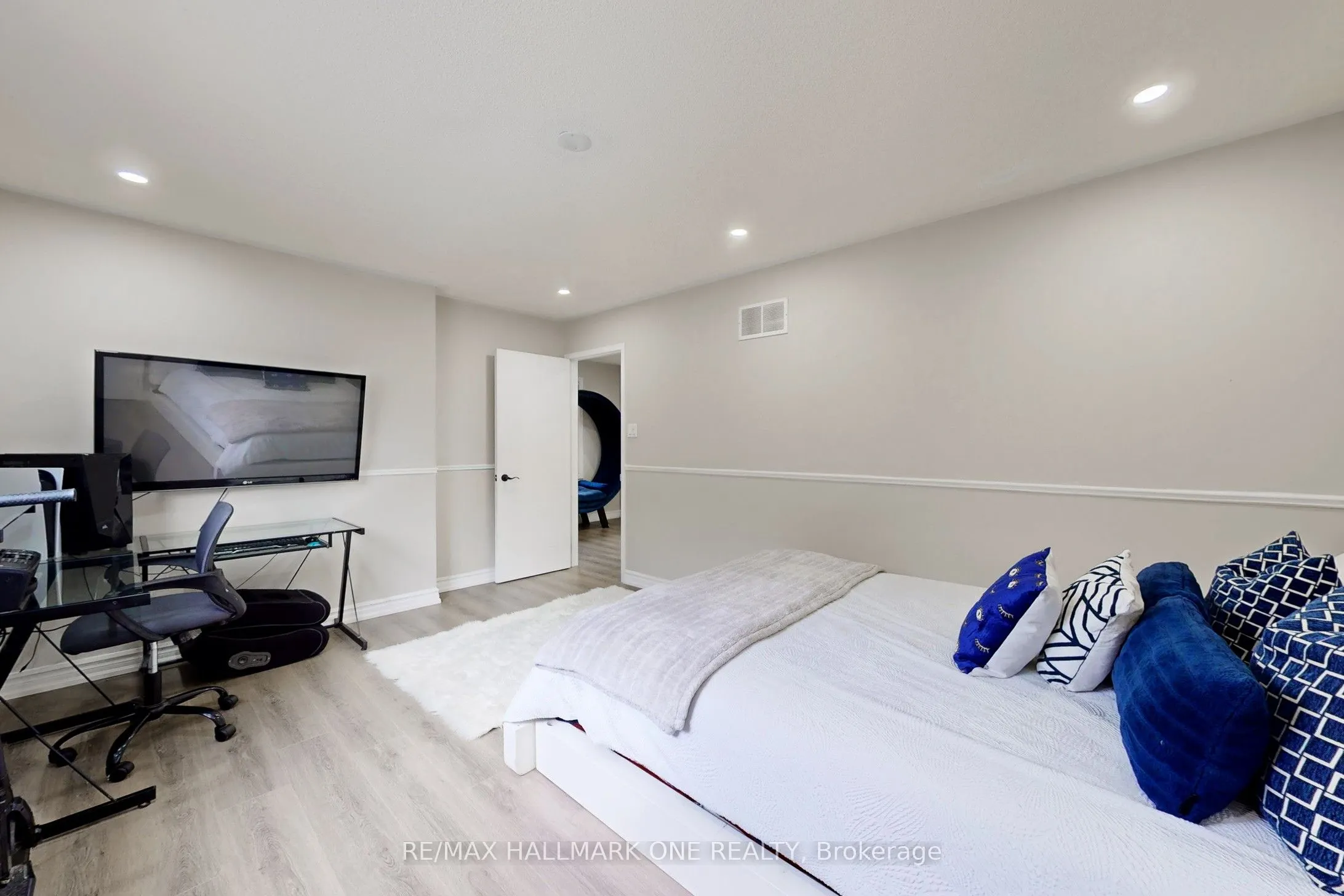 981 Deer Valley Drive