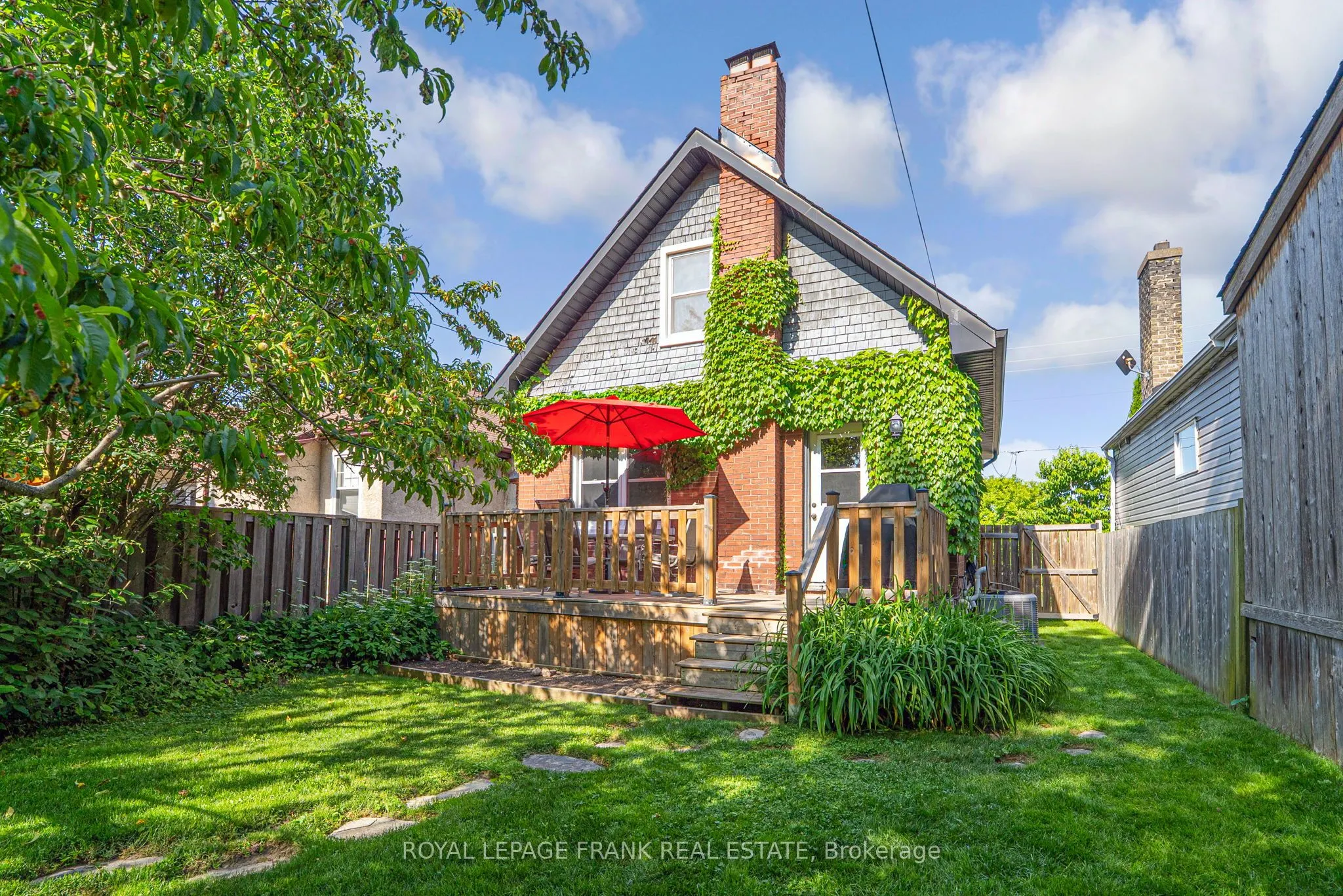 168 Roxborough Avenue
