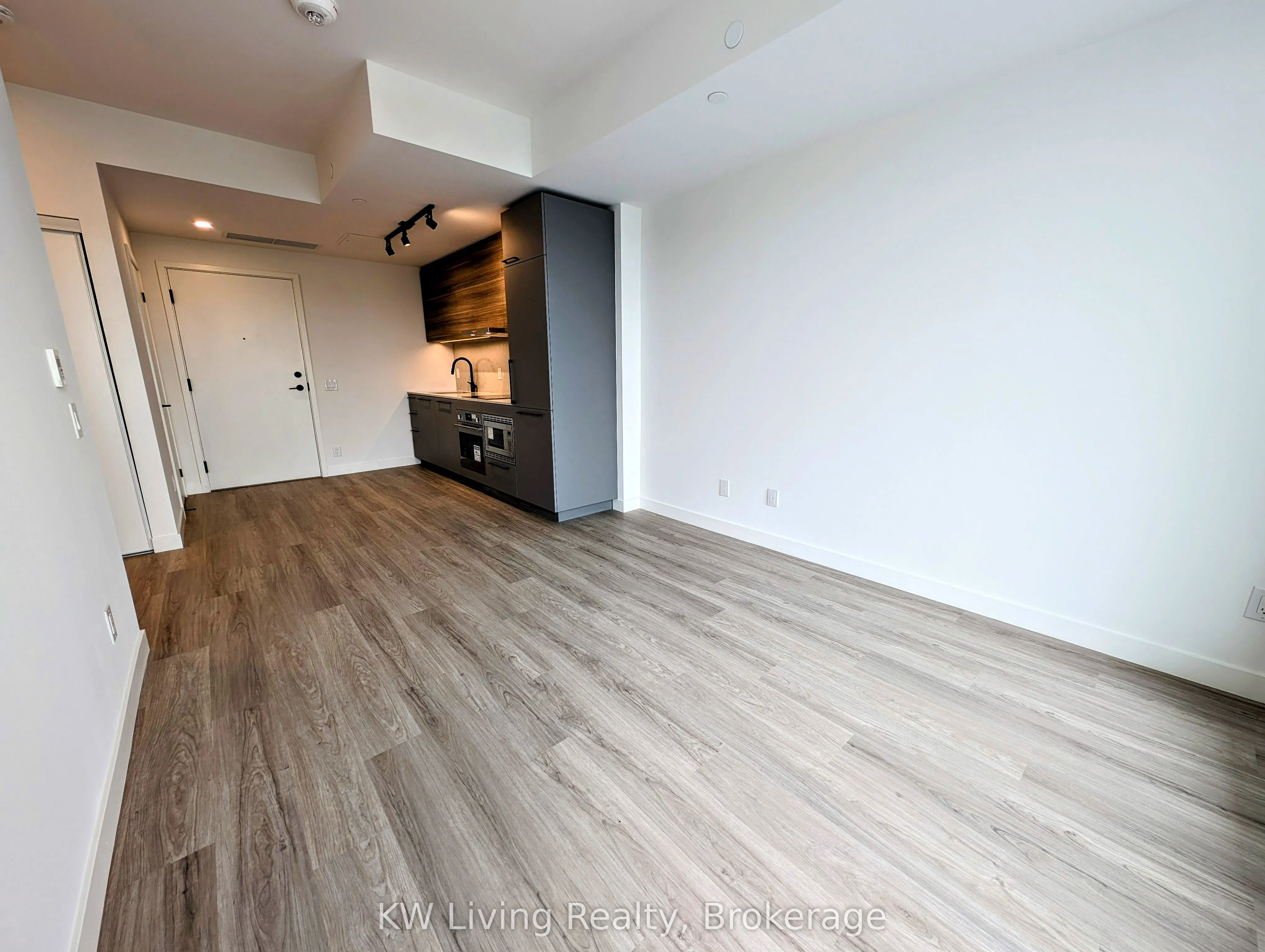 1050 Eastern Avenue, #519