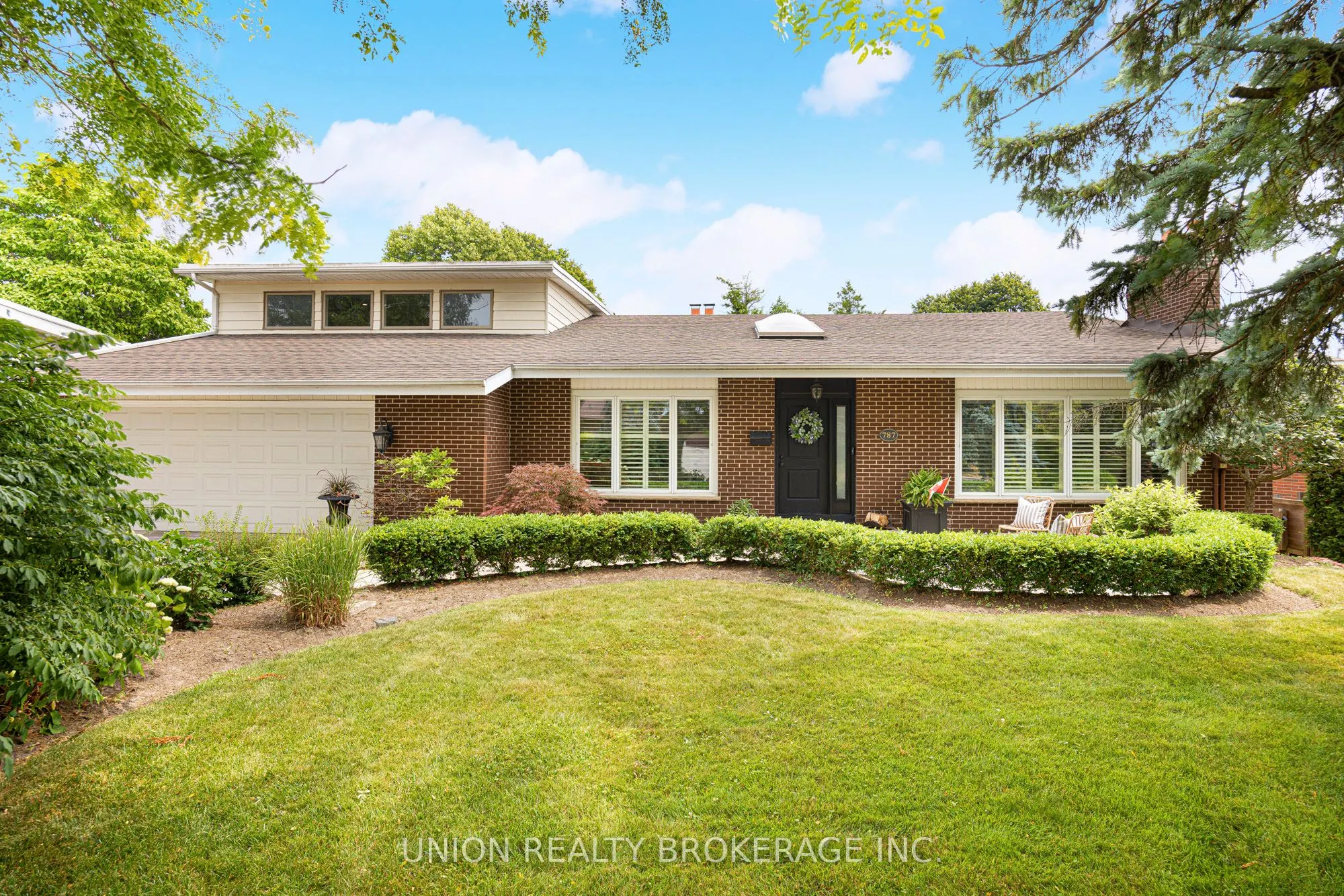 787 Glenmanor Drive