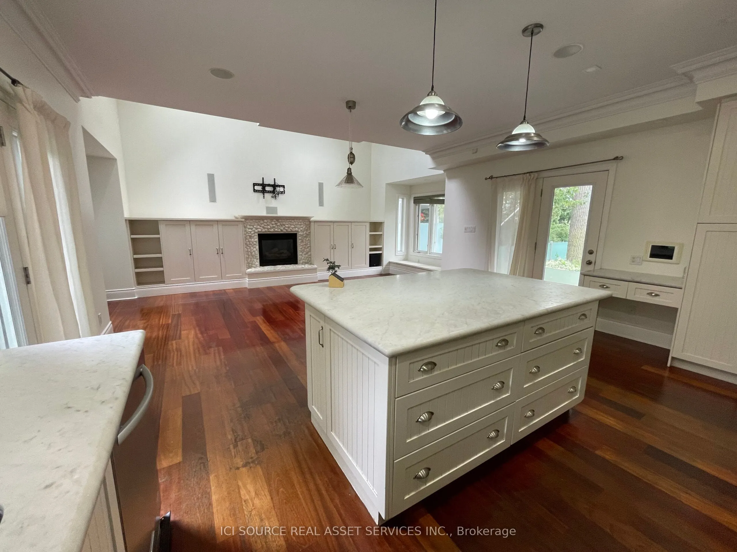 163 Silver Birch Avenue