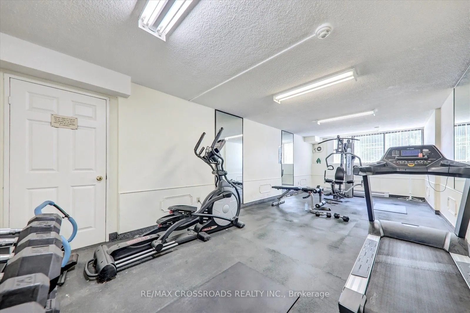 10 Tapscott Road, #409