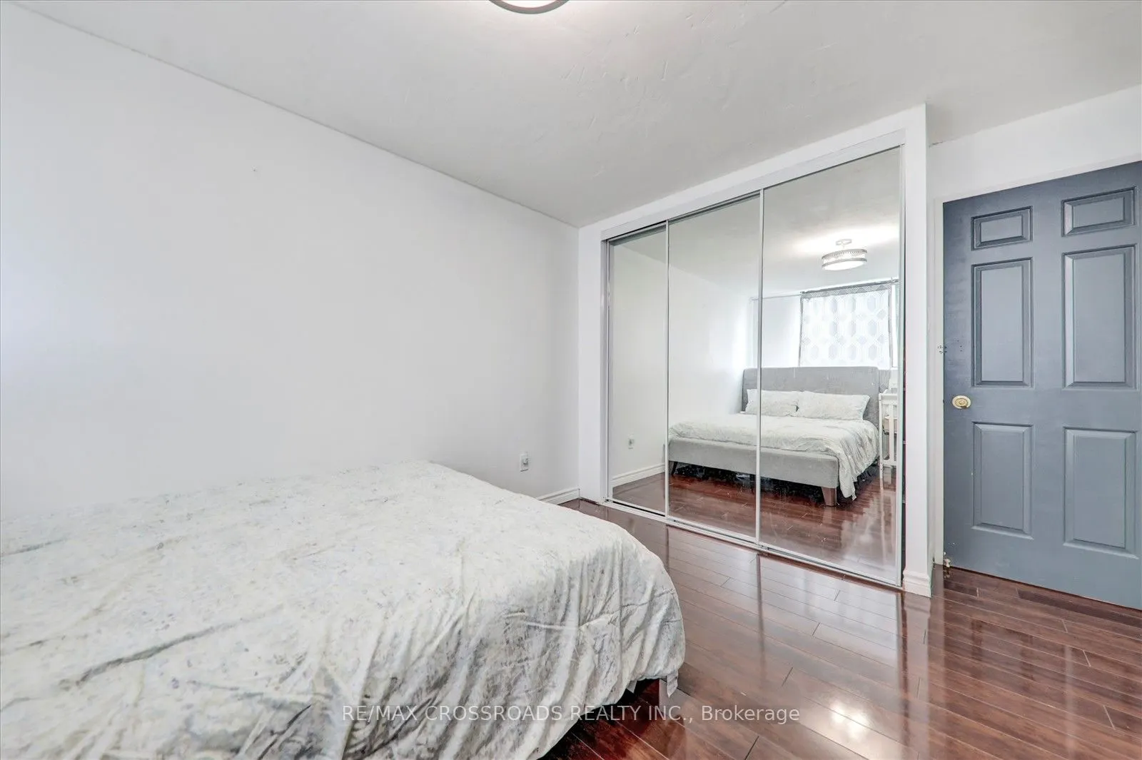 10 Tapscott Road, #409