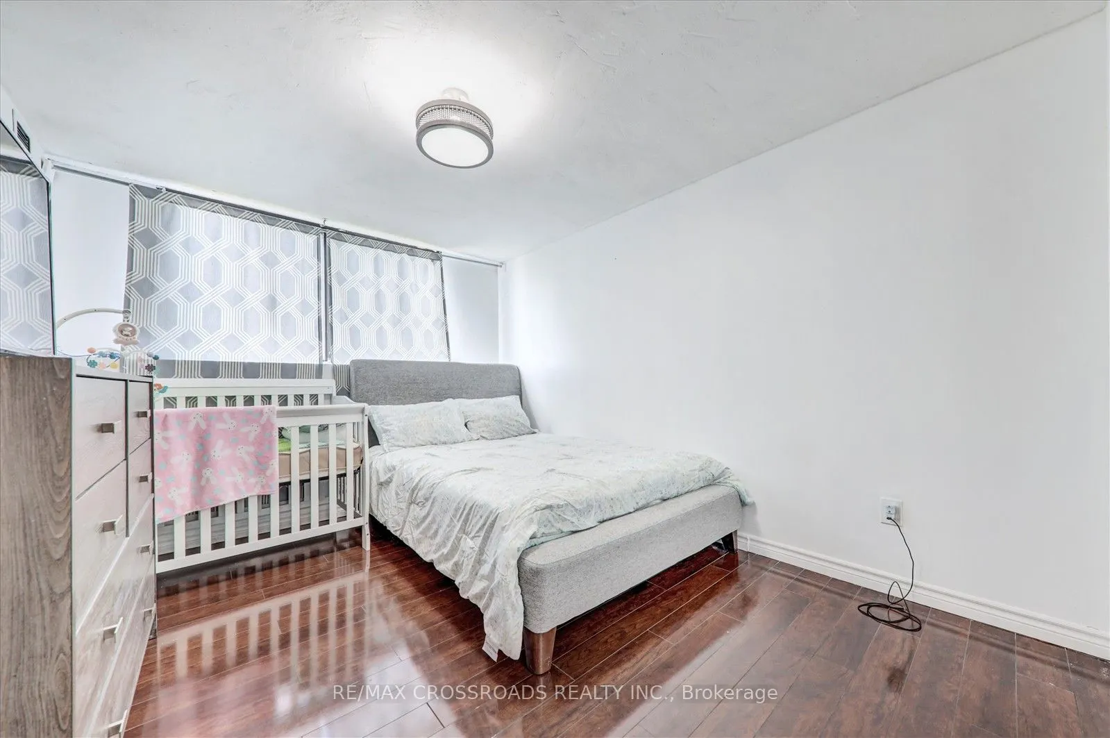 10 Tapscott Road, #409