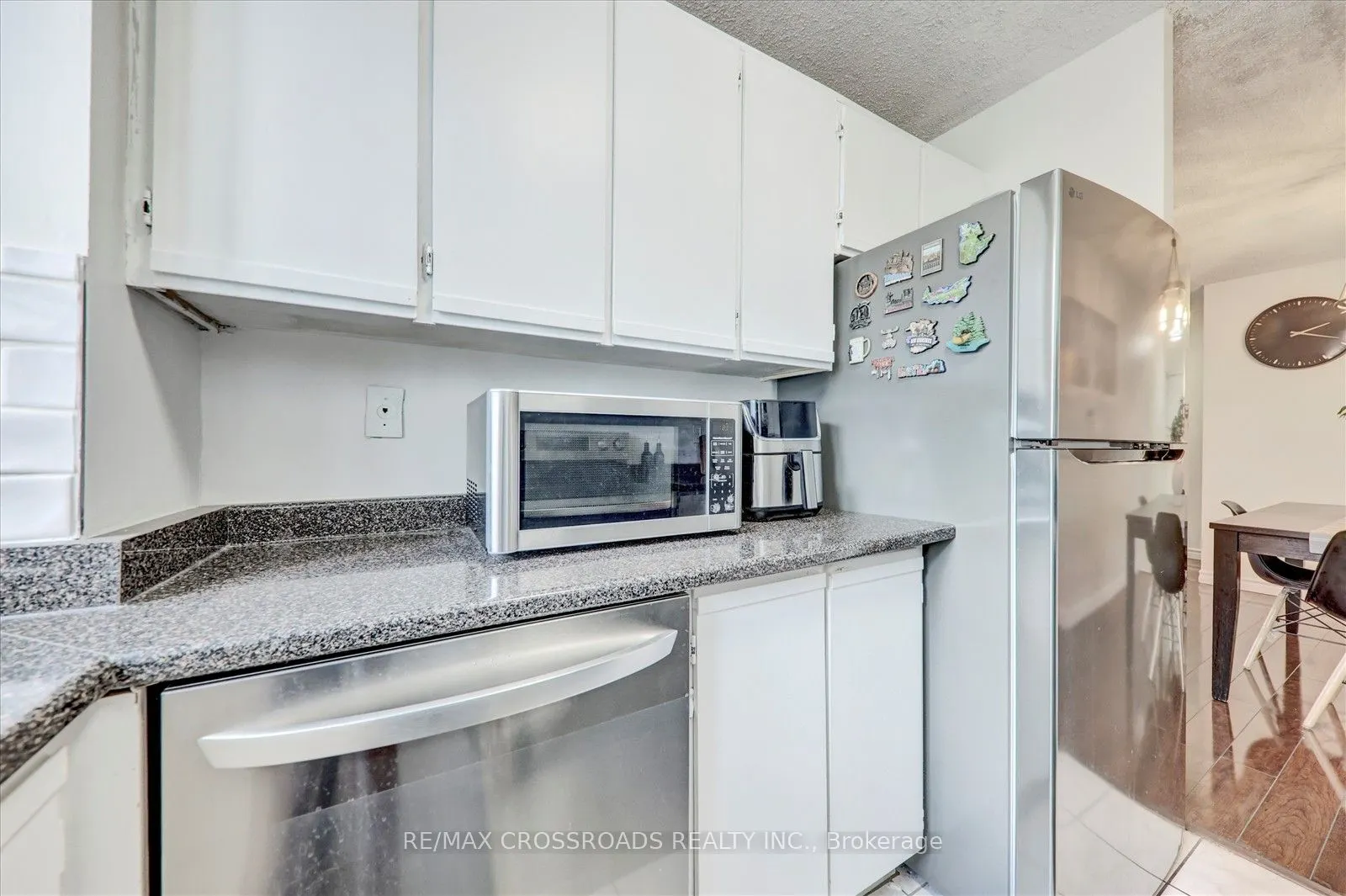10 Tapscott Road, #409