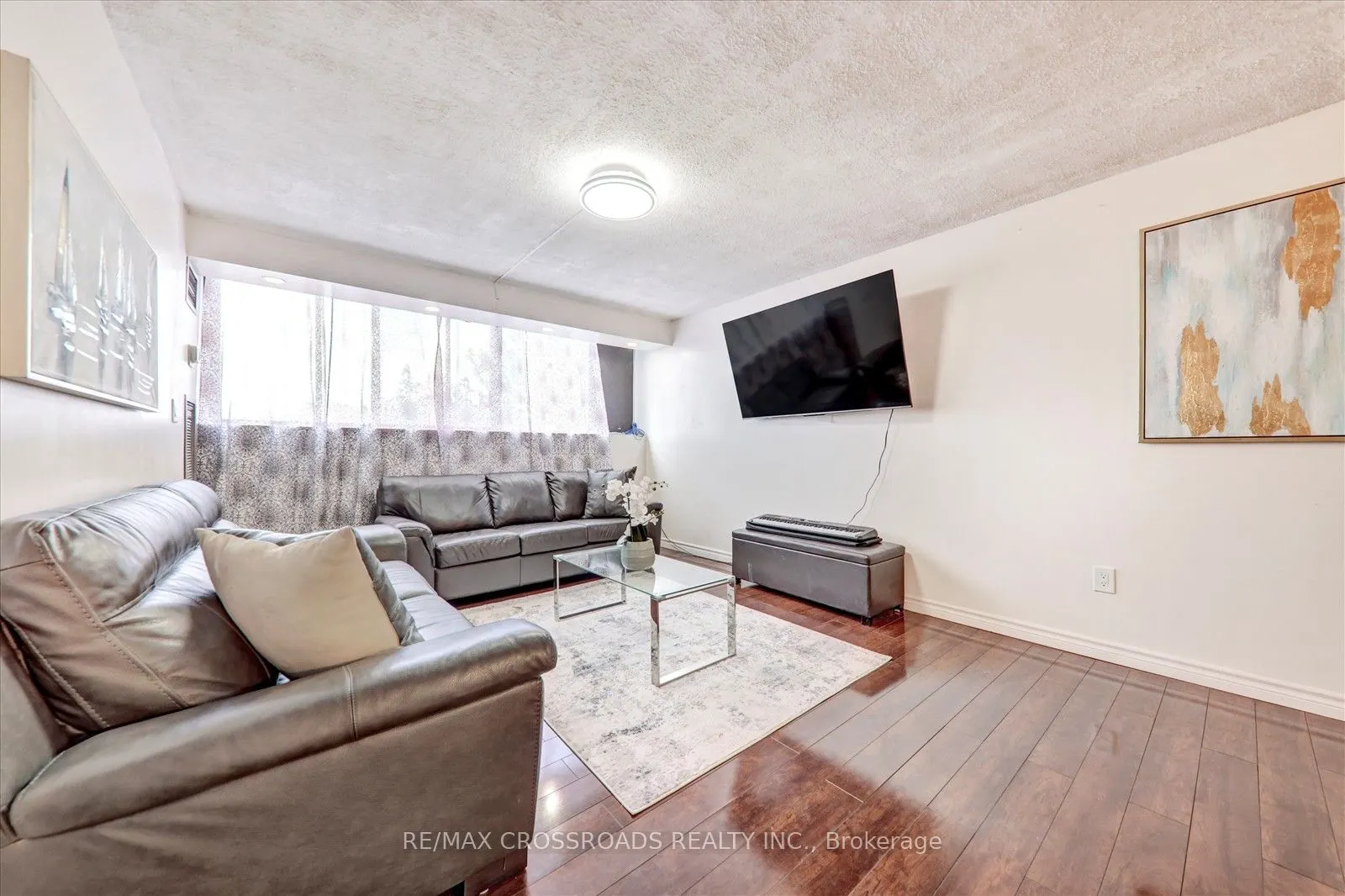 10 Tapscott Road, #409