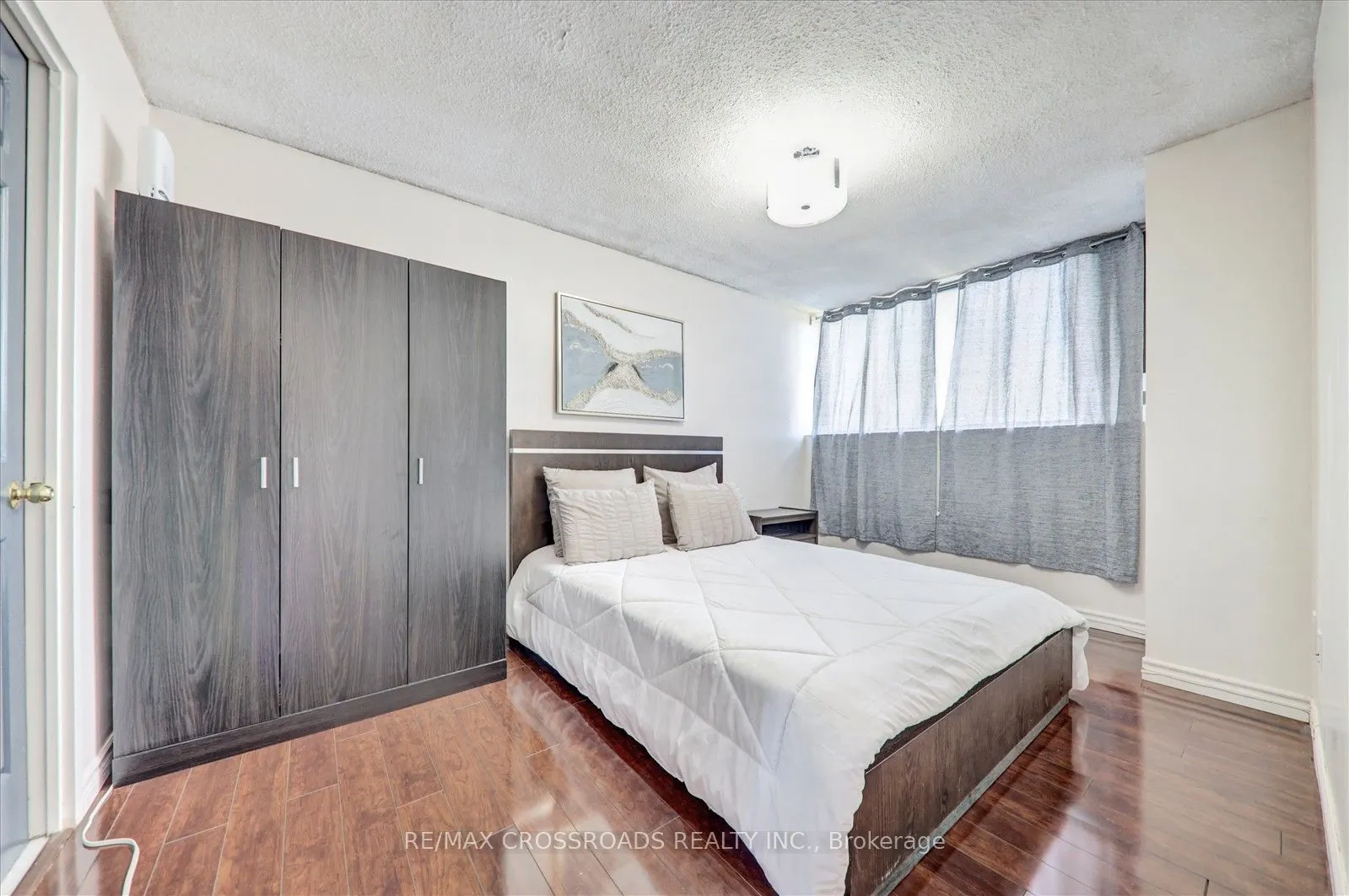 10 Tapscott Road, #409