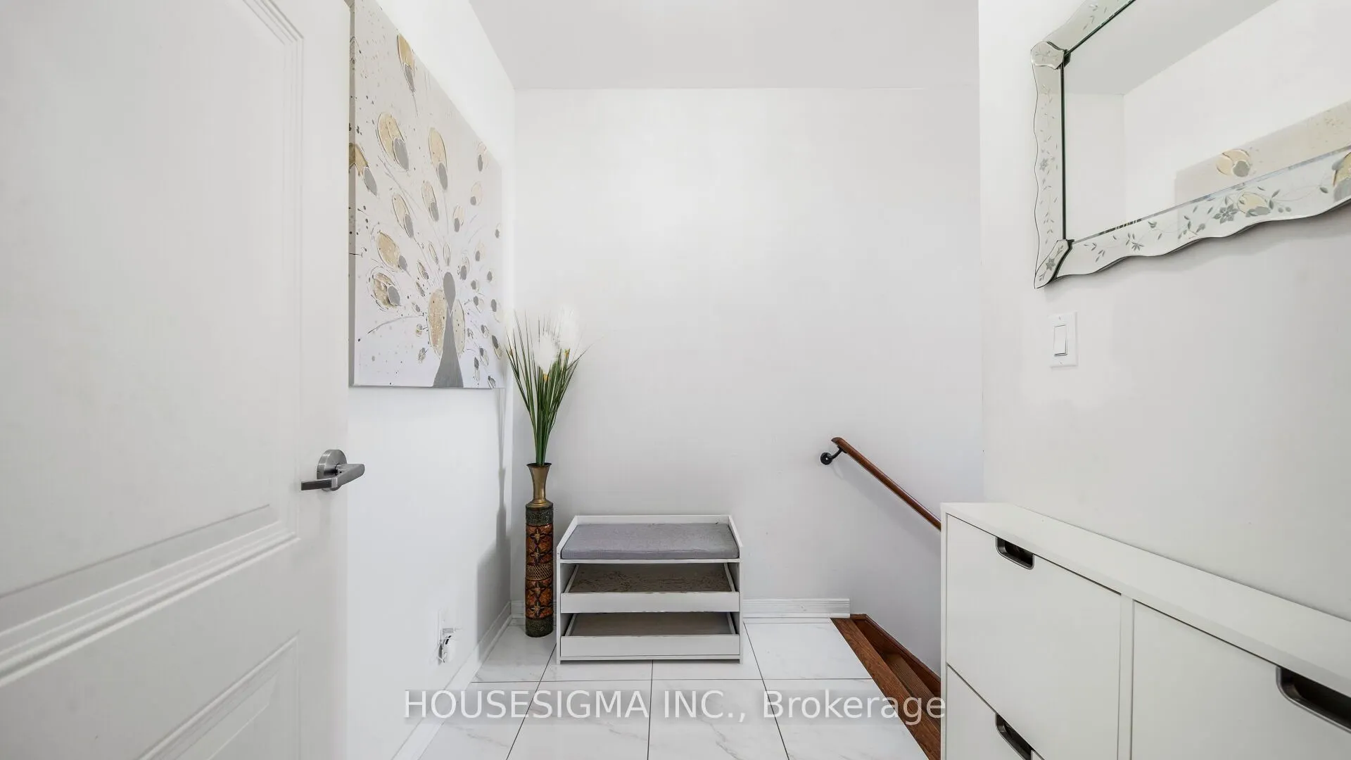 18 Lovegrove Lane #24