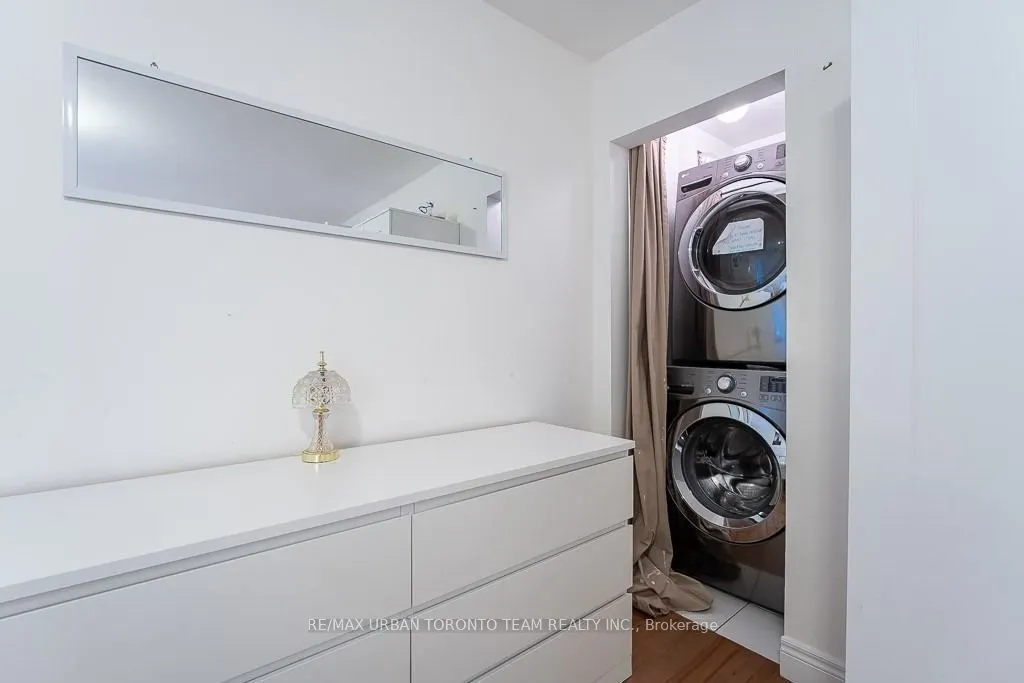 1277 Broadview Avenue, #Main