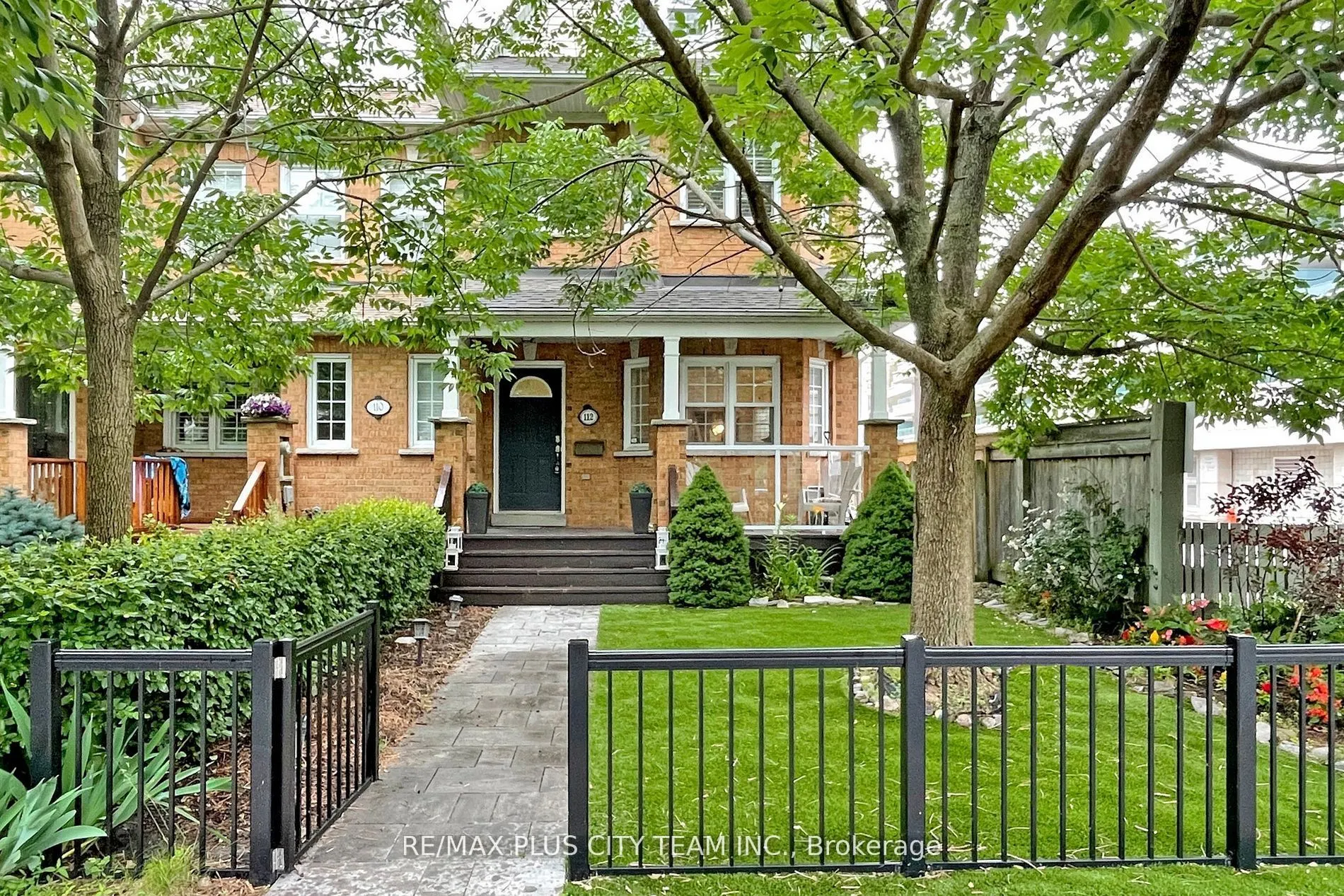 112 Sarah Ashbridge Avenue