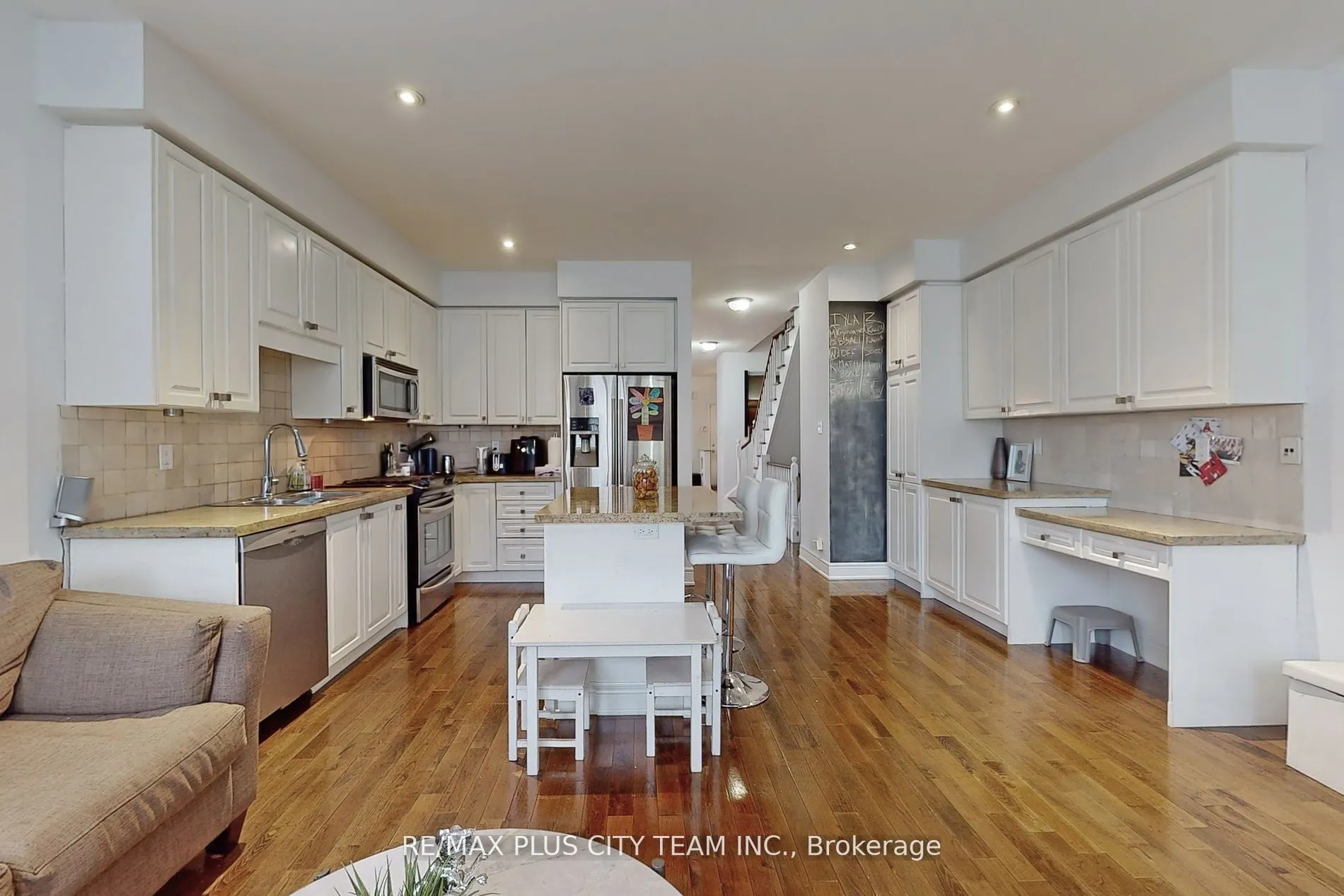 112 Sarah Ashbridge Avenue
