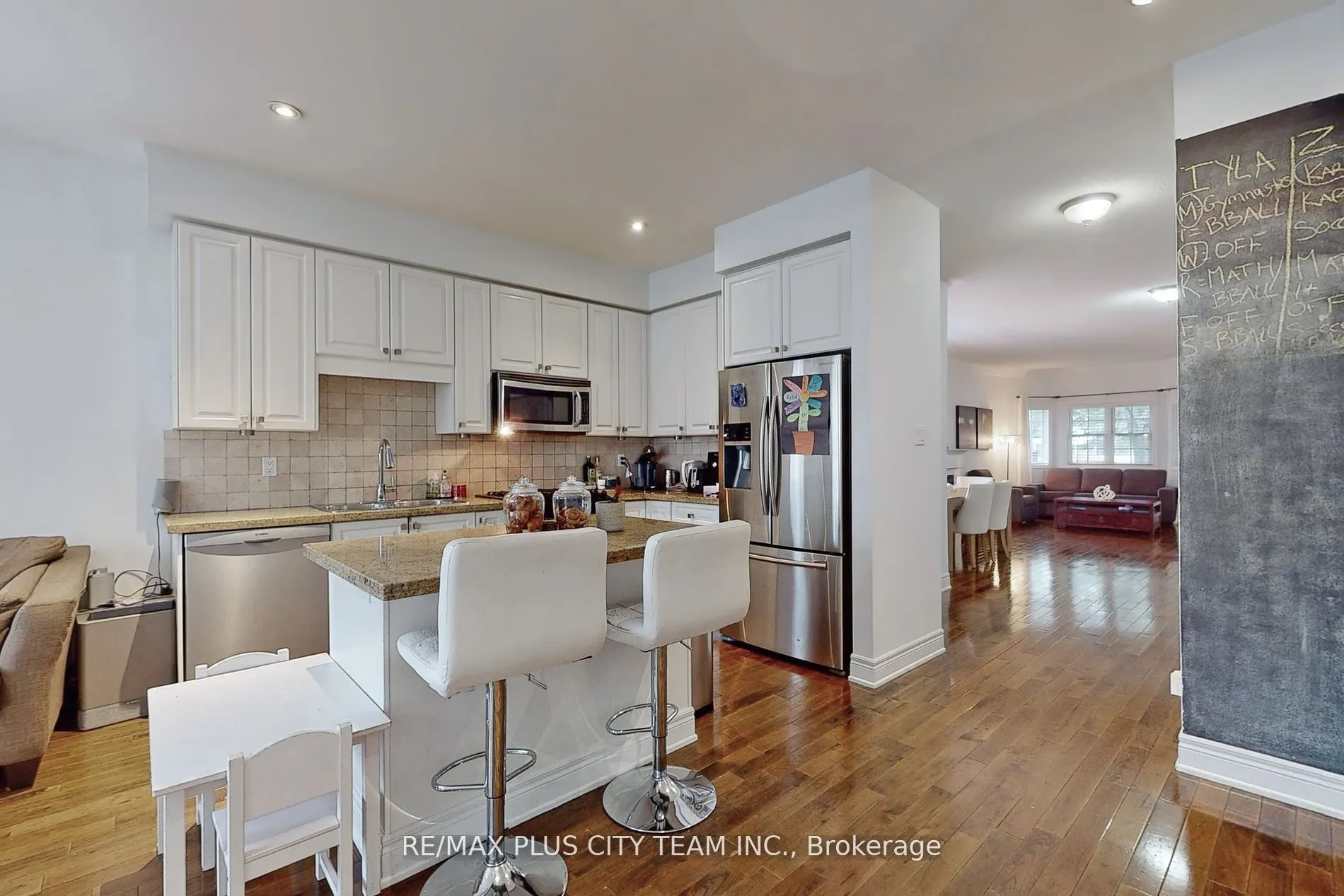 112 Sarah Ashbridge Avenue
