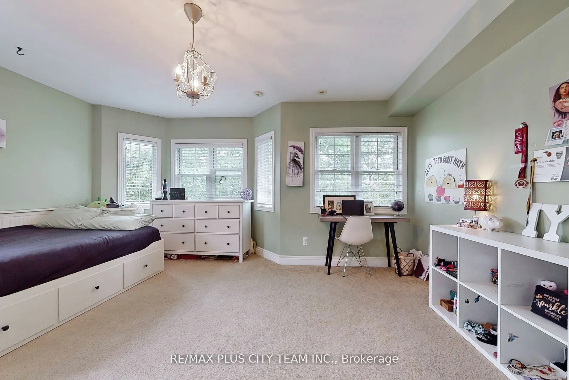 112 Sarah Ashbridge Avenue