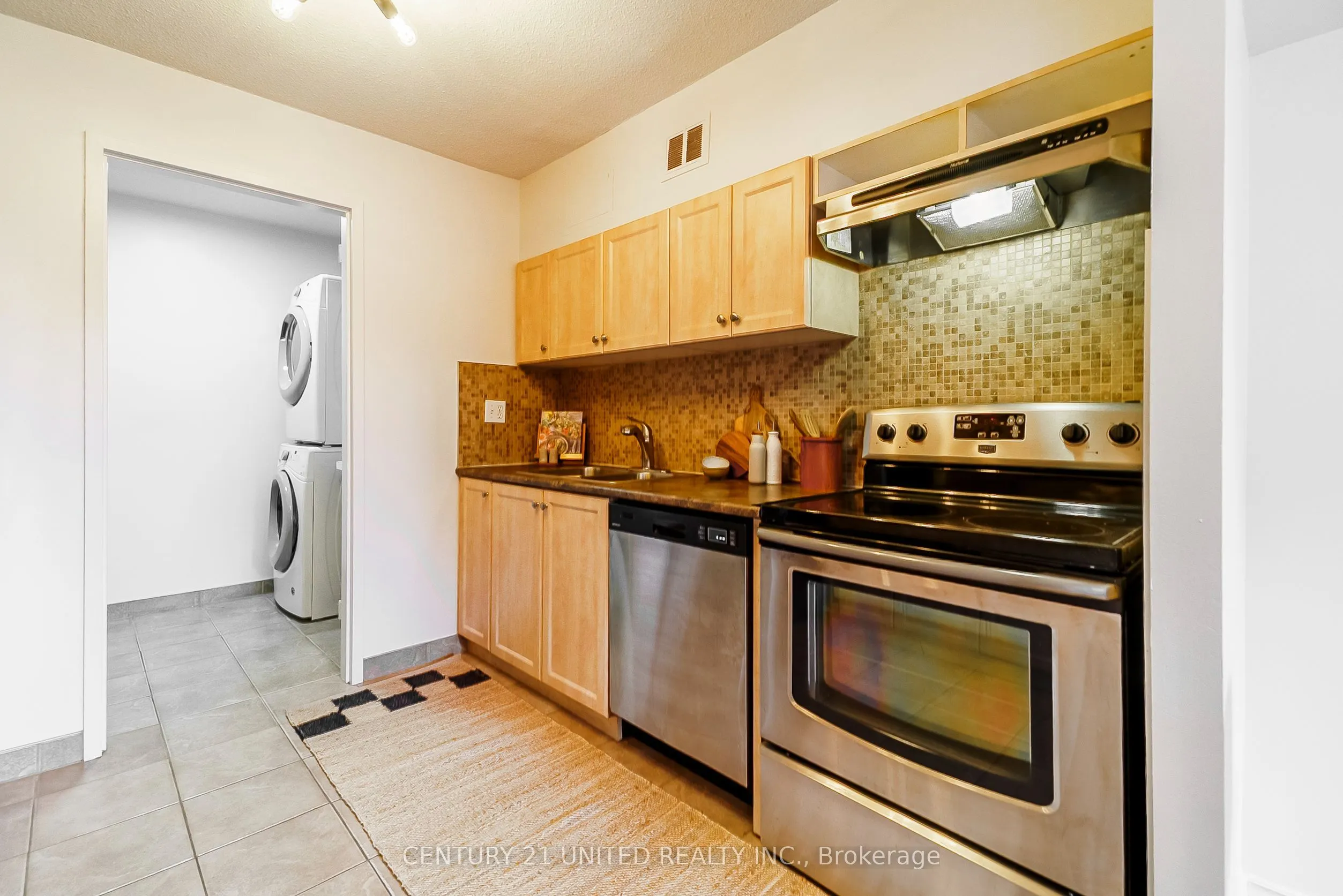 140 Ling Road, #101