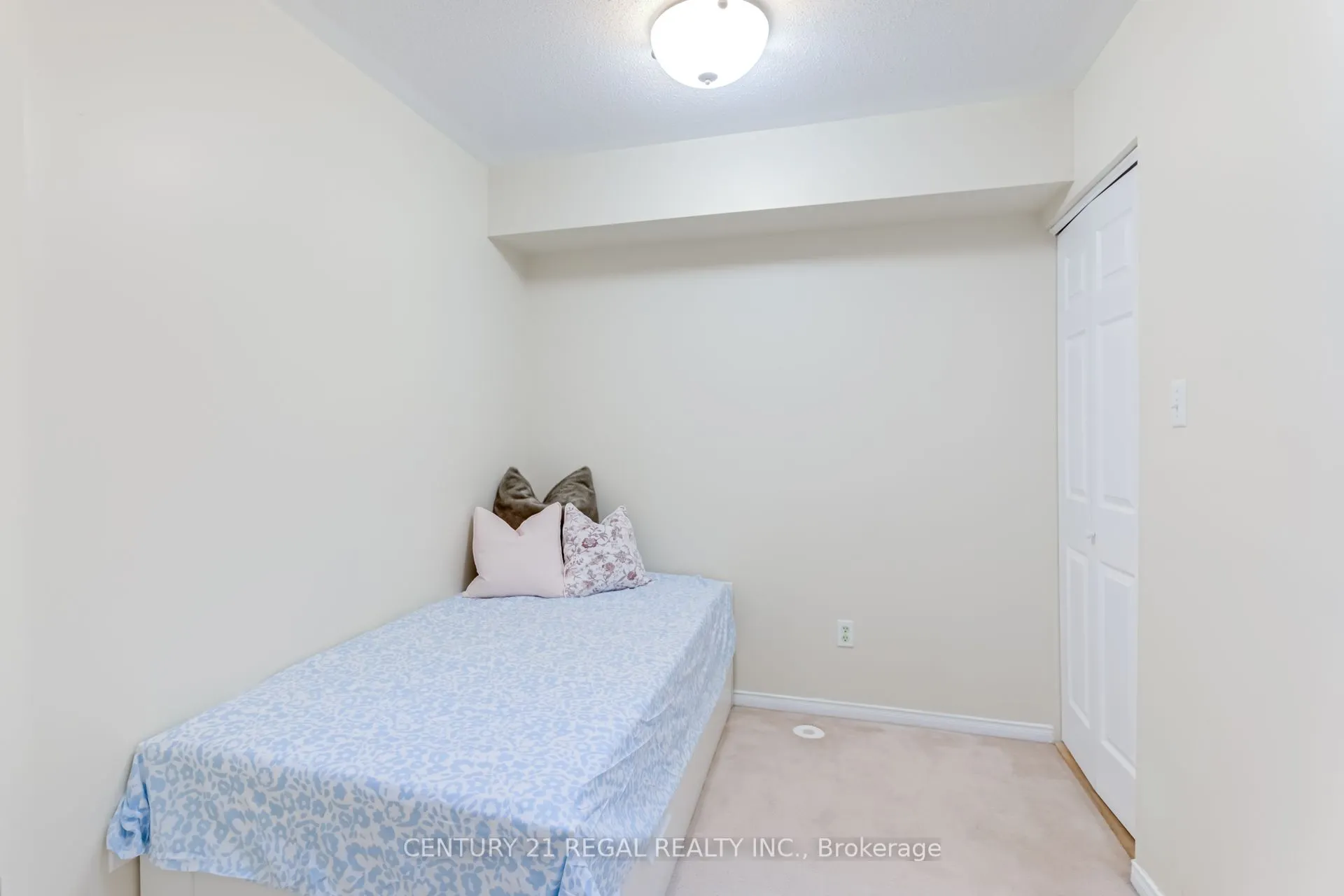 42 Pinery Trail, #109