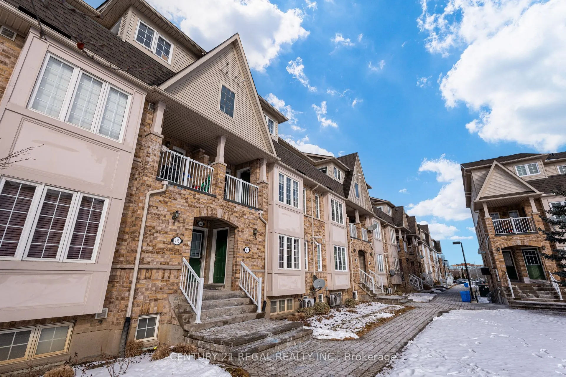 42 Pinery Trail, #109