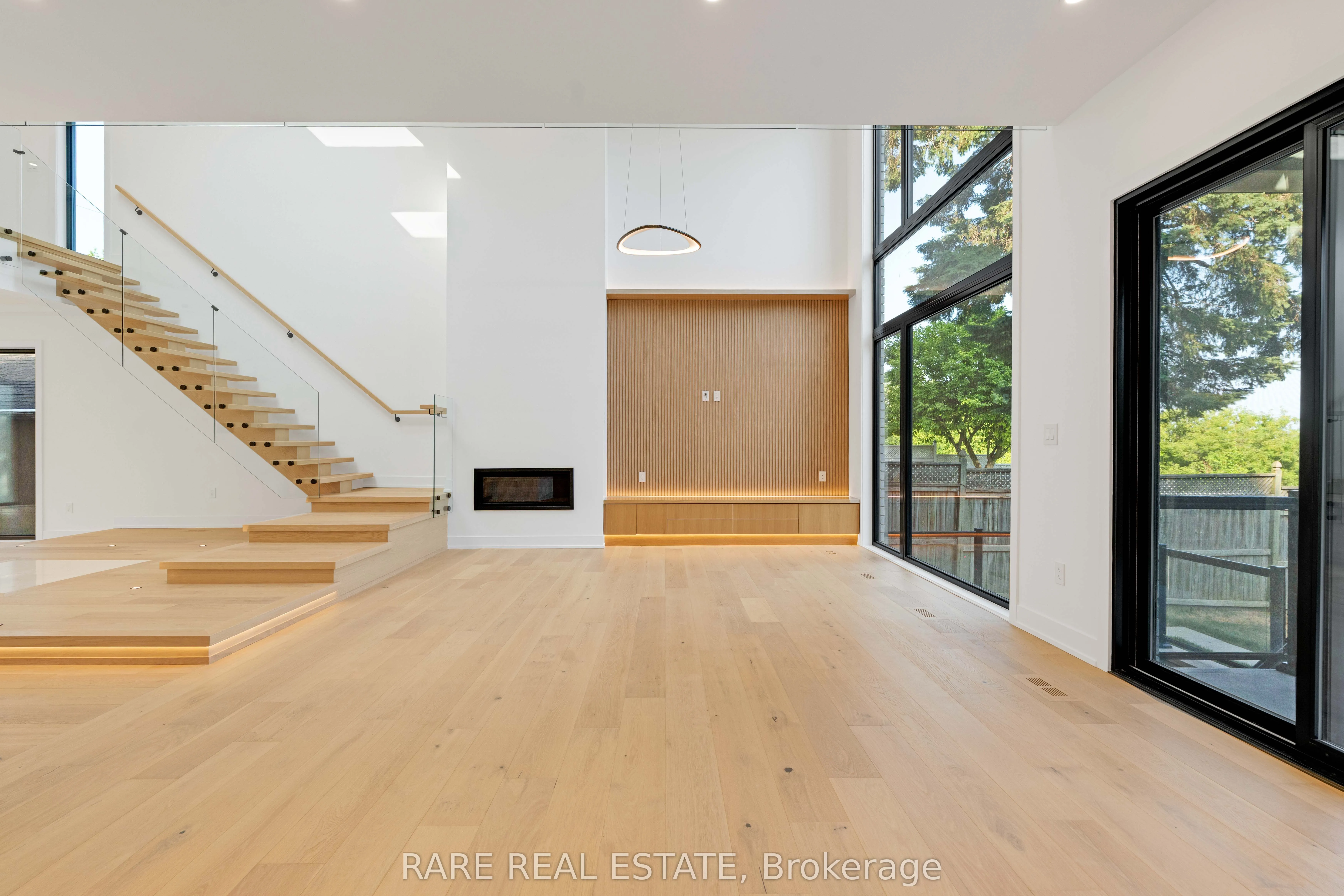 29 Cliffcrest Drive