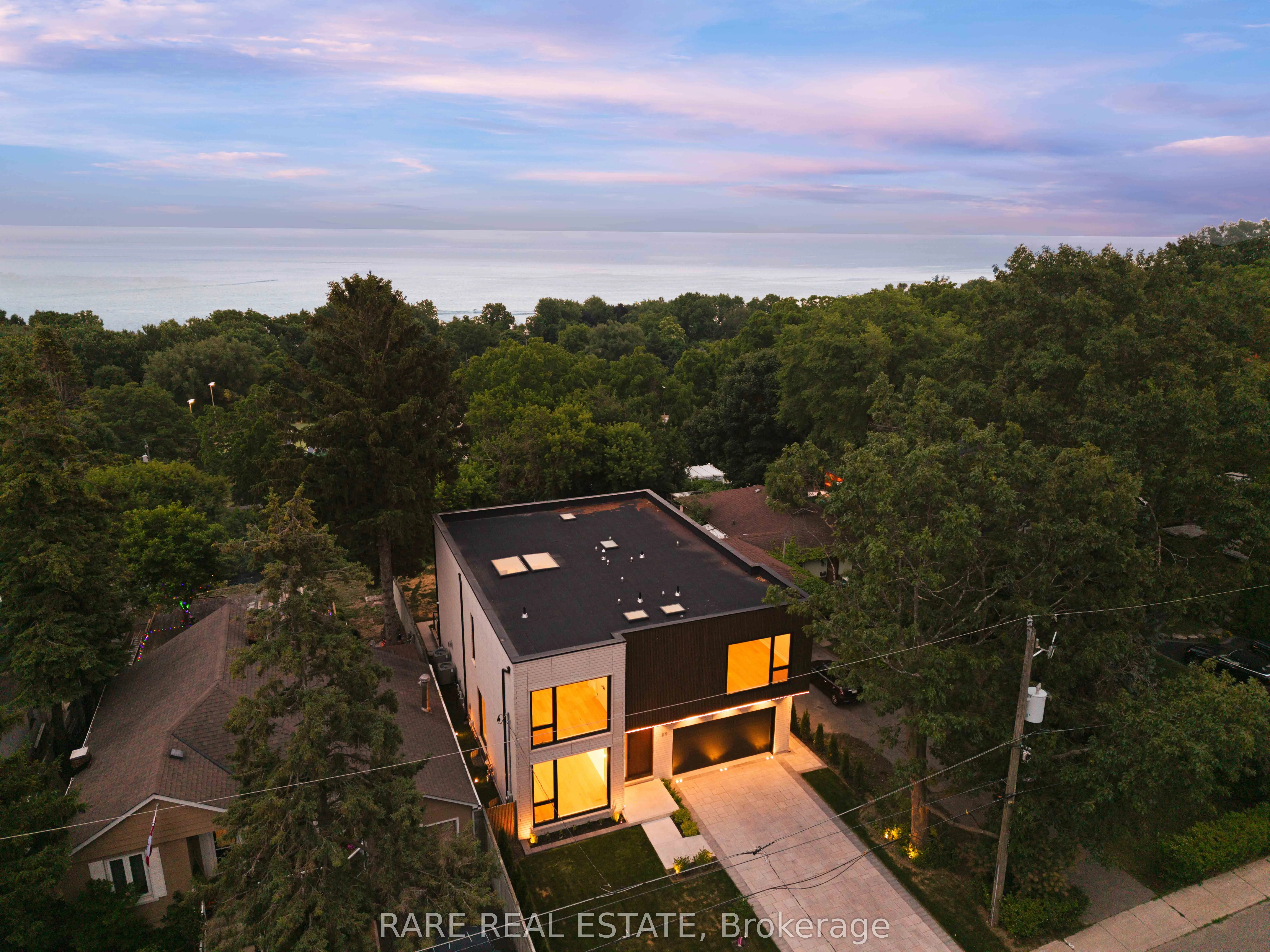 29 Cliffcrest Drive