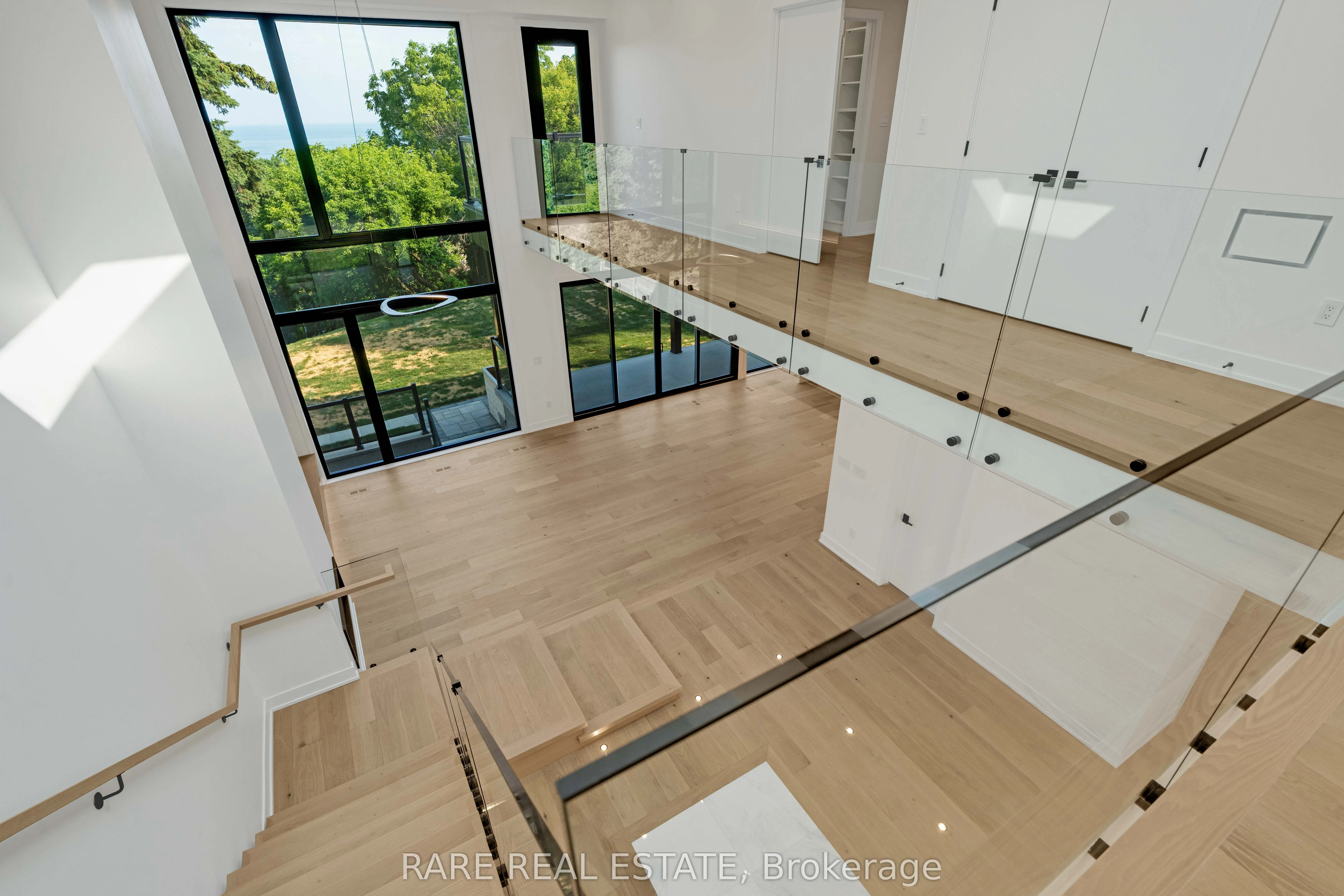 29 Cliffcrest Drive
