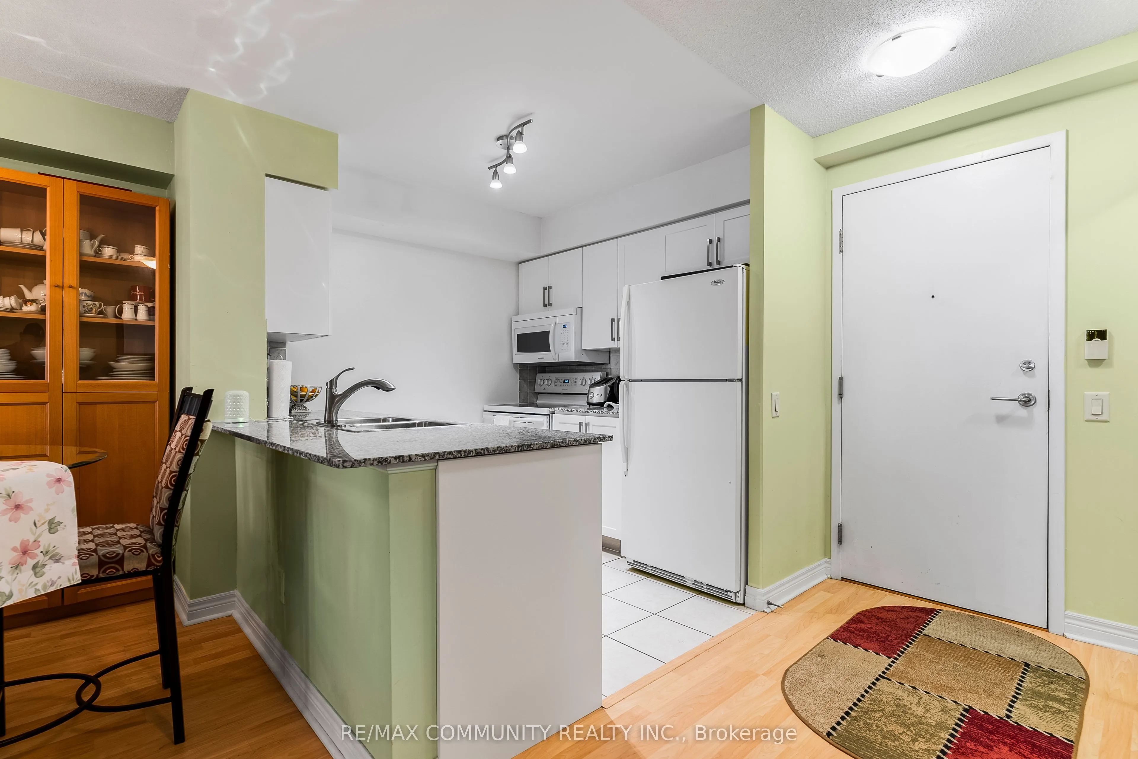 83 Borough Drive, #809
