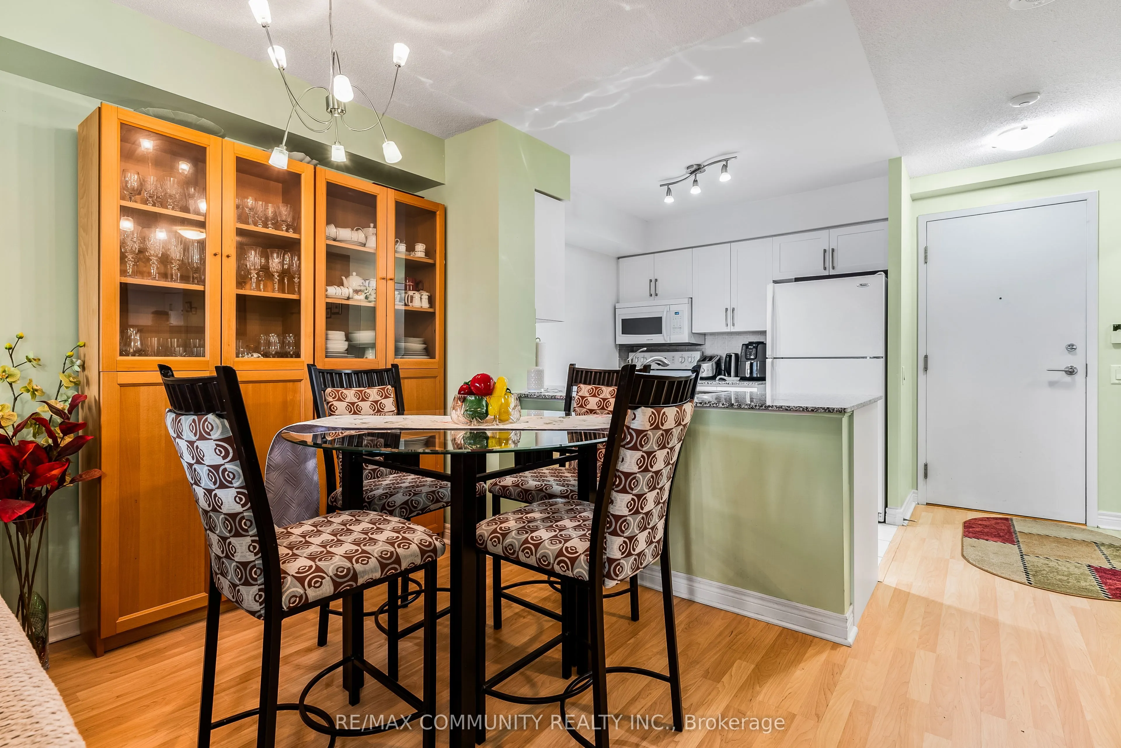 83 Borough Drive, #809