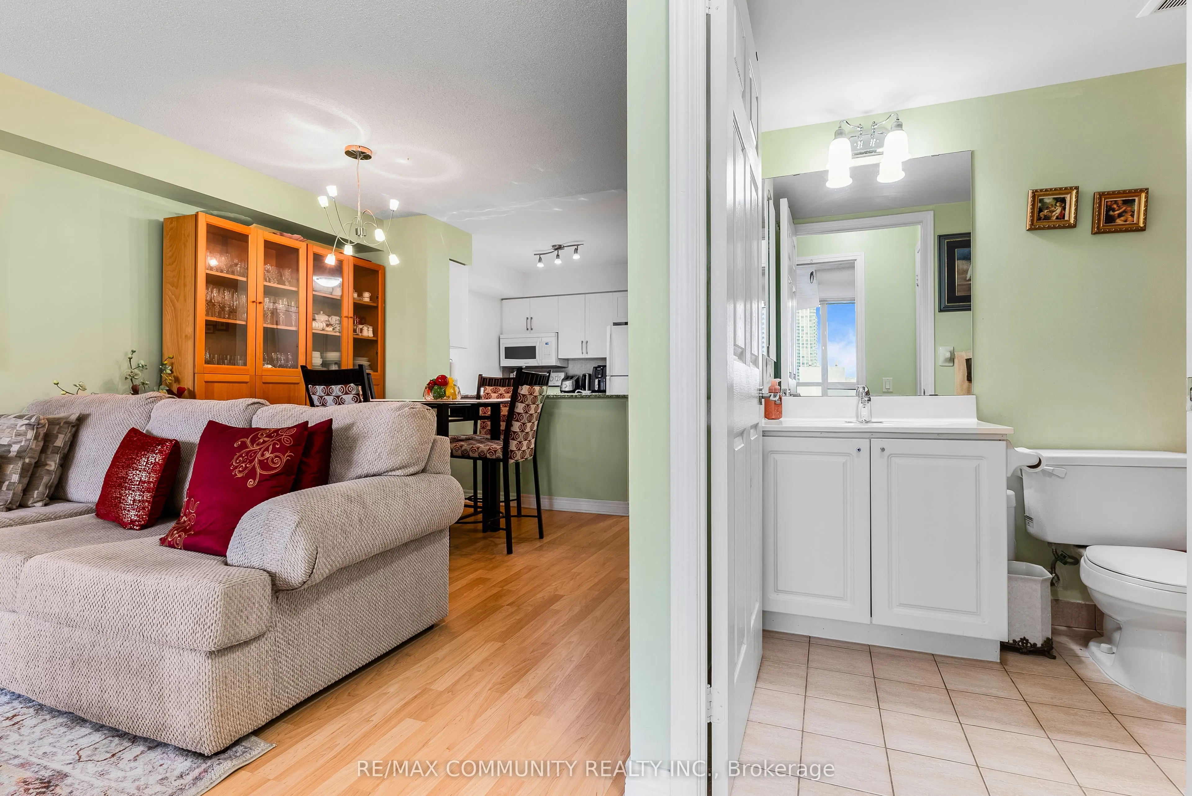 83 Borough Drive, #809