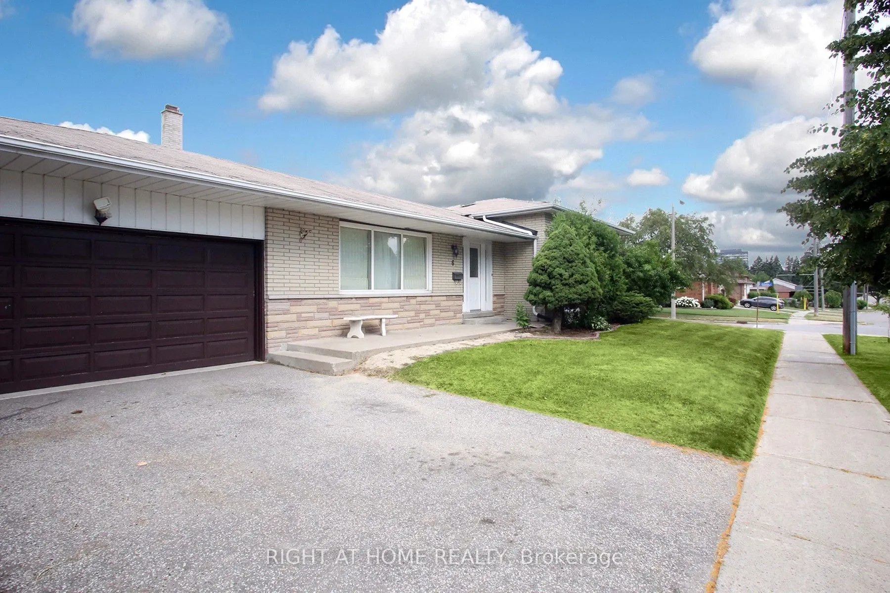 6 Aragon Avenue